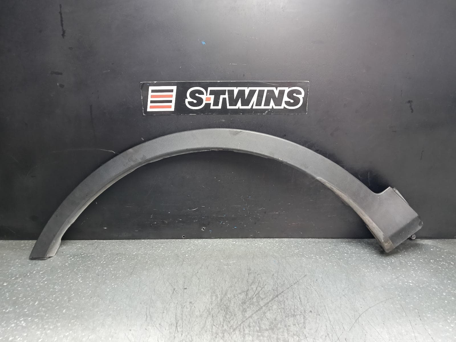 Used auto part listing image: 2014 TOYOTA RAV4 WHEEL ARCH FLARE LH FRONT, XA40, 12/12-09/15 0000382234