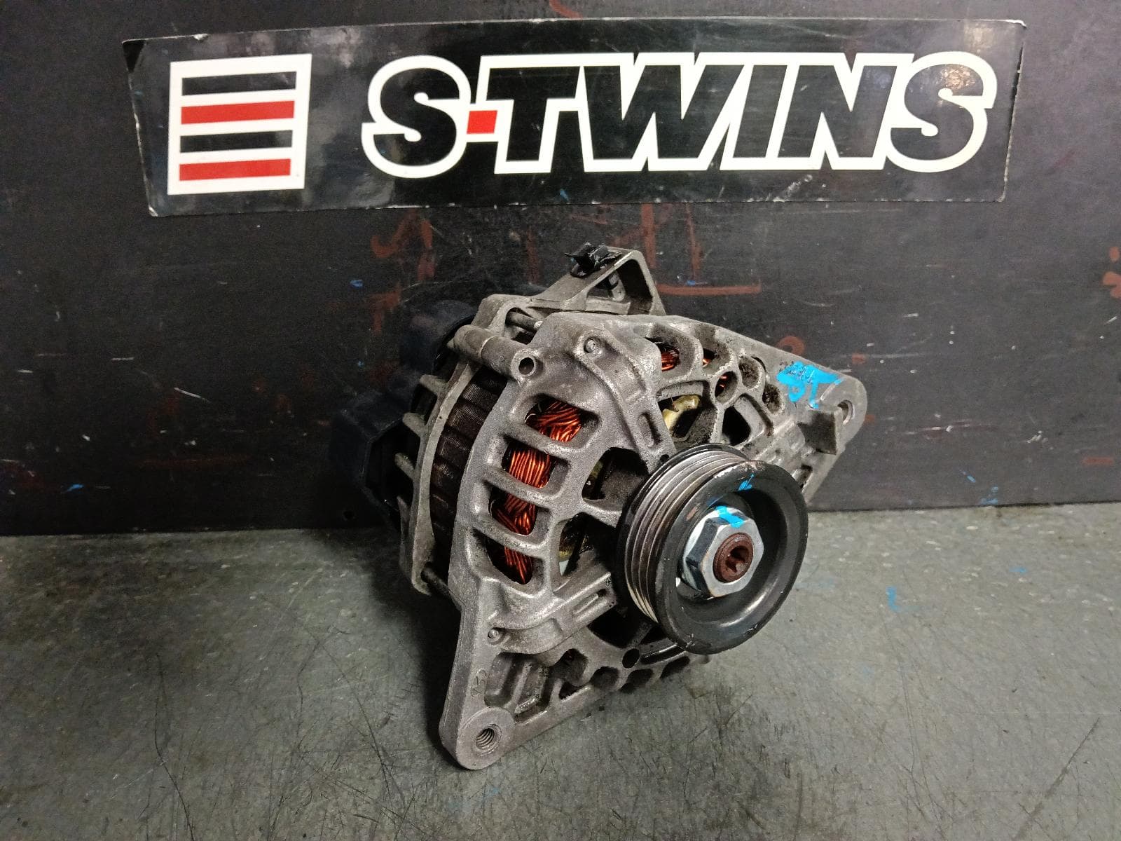 Used auto part listing image: 2011 HYUNDAI I30 ALTERNATOR PETROL, 2.0, FD, 09/07-04/12 0000388150