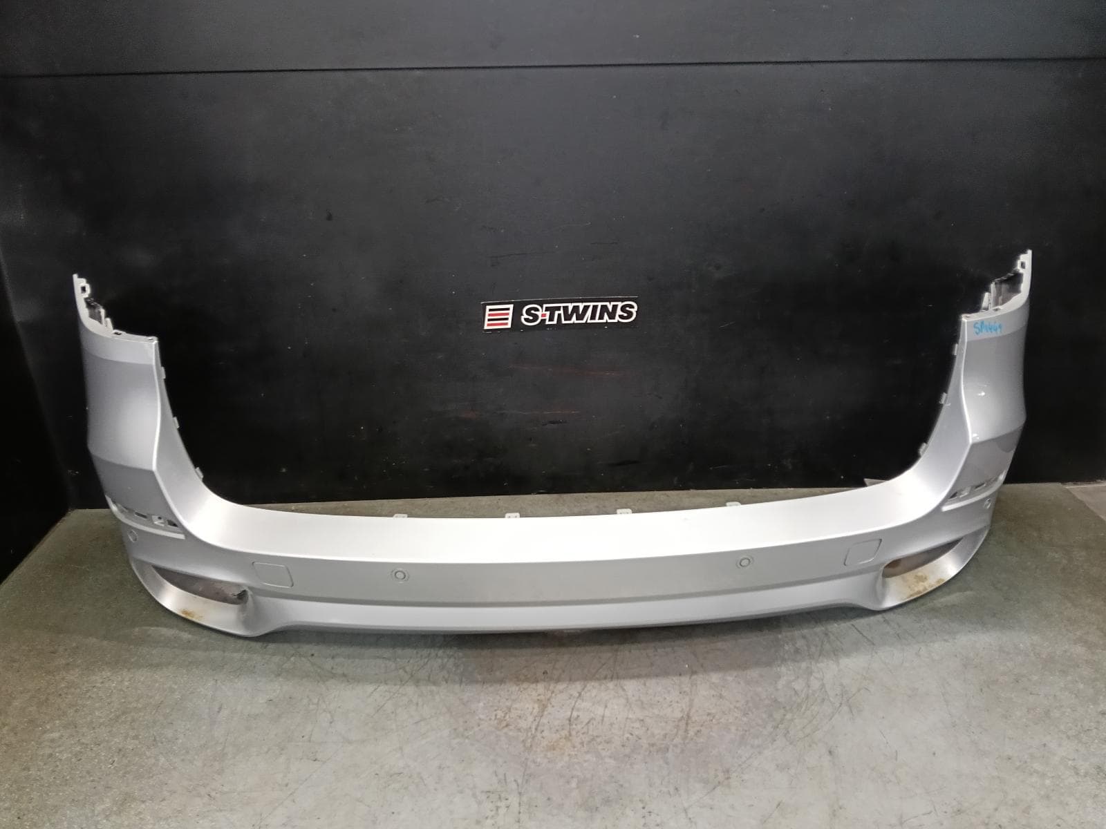 Used auto part listing image: 2016 BMW X5 REAR BUMPER F15, BUMPER BAR, M SPORT, 09/13-07/18 0000403350