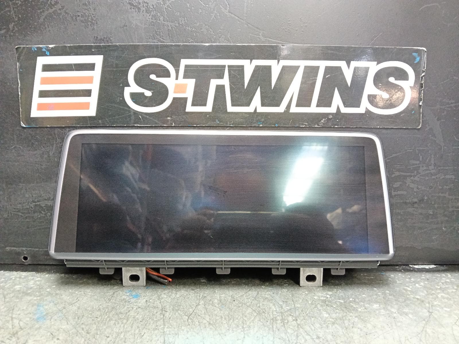 Used auto part listing image: 2016 BMW X5 DISPLAY UNIT, 10.25IN, F15, 09/13-07/16 0000403883
