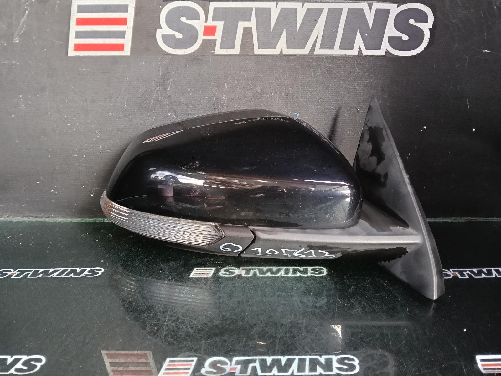 Used auto part listing image: 2019 MG ZS RIGHT DOOR MIRROR W/ POWER, HEATED, NON CAMERA, NON BLIND SPOT TYPE, COLOUR CODED, AZS1, 09/17- 0000378004