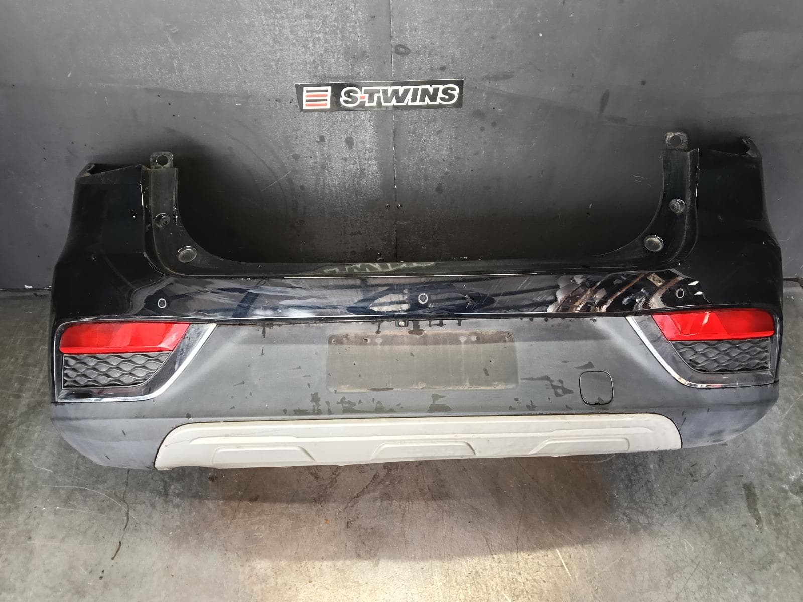Used auto part listing image: 2019 MG ZS REAR BUMPER AZS1, BUMPER BAR, ZS TYPE, 09/17- 0000377725