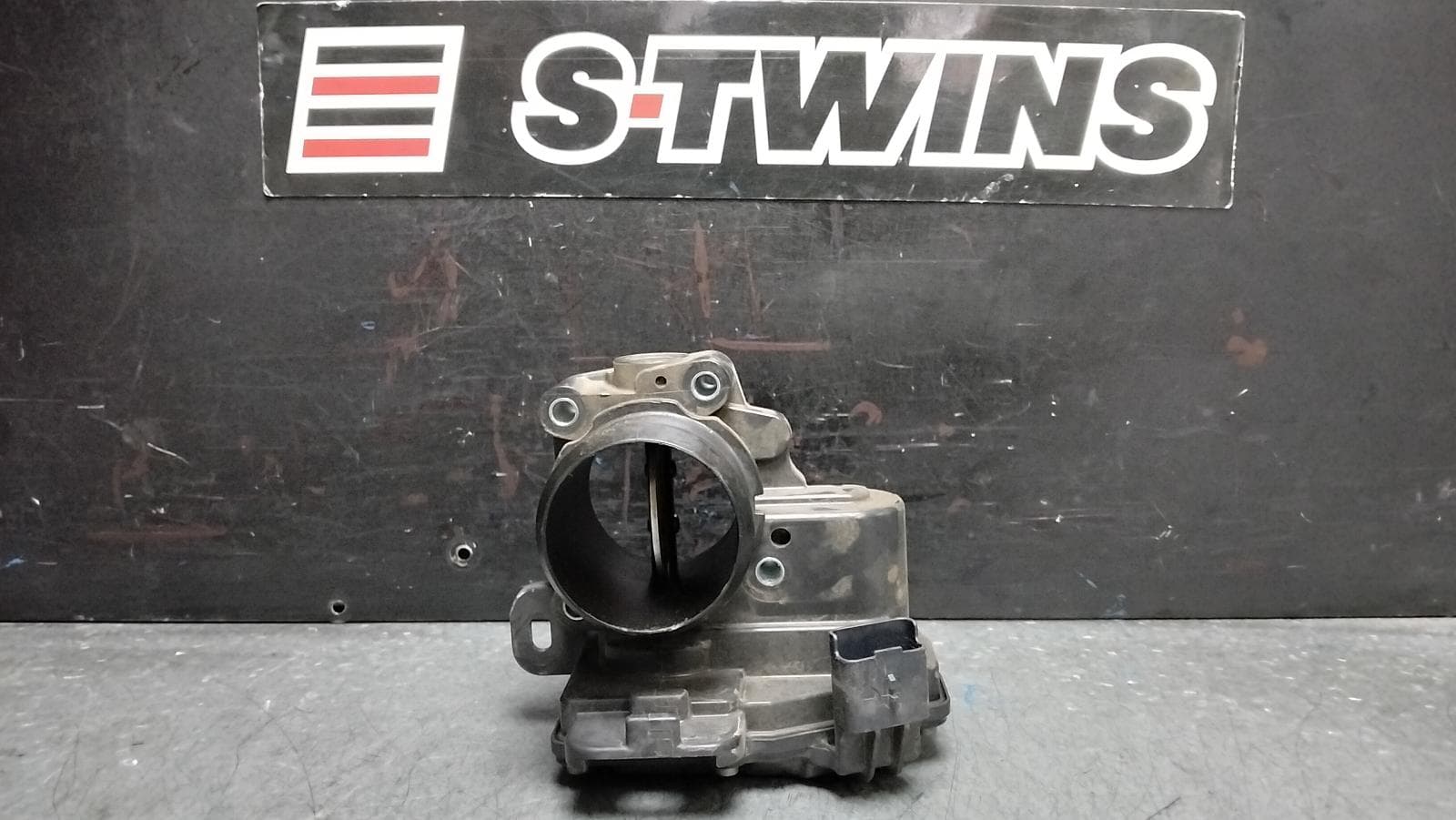 Used auto part listing image: 2017 FORD ESCAPE THROTTLE BODY 2.0, DIESEL, ZG, 09/16-05/20 0000388279