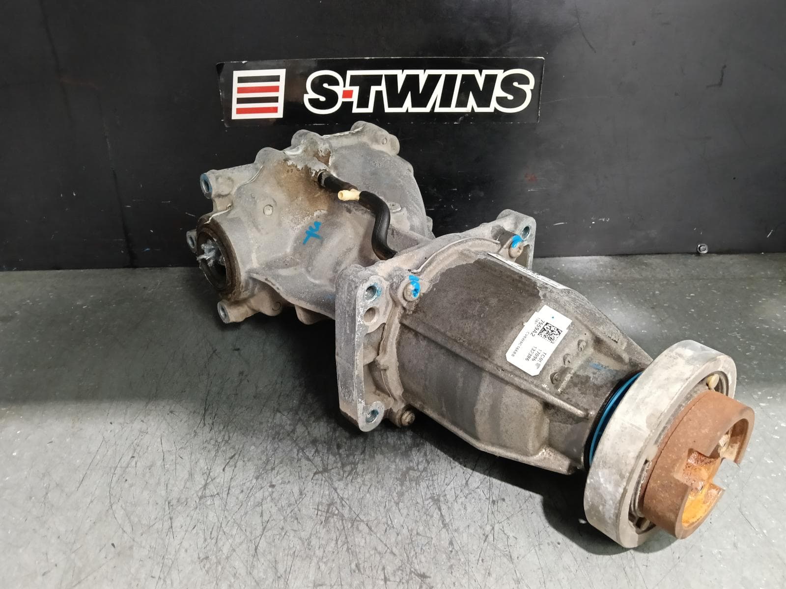 Used auto part listing image: 2017 FORD ESCAPE DIFFERENTIAL CENTRE ZG, REAR, DIESEL, 09/16-05/20 0000388293