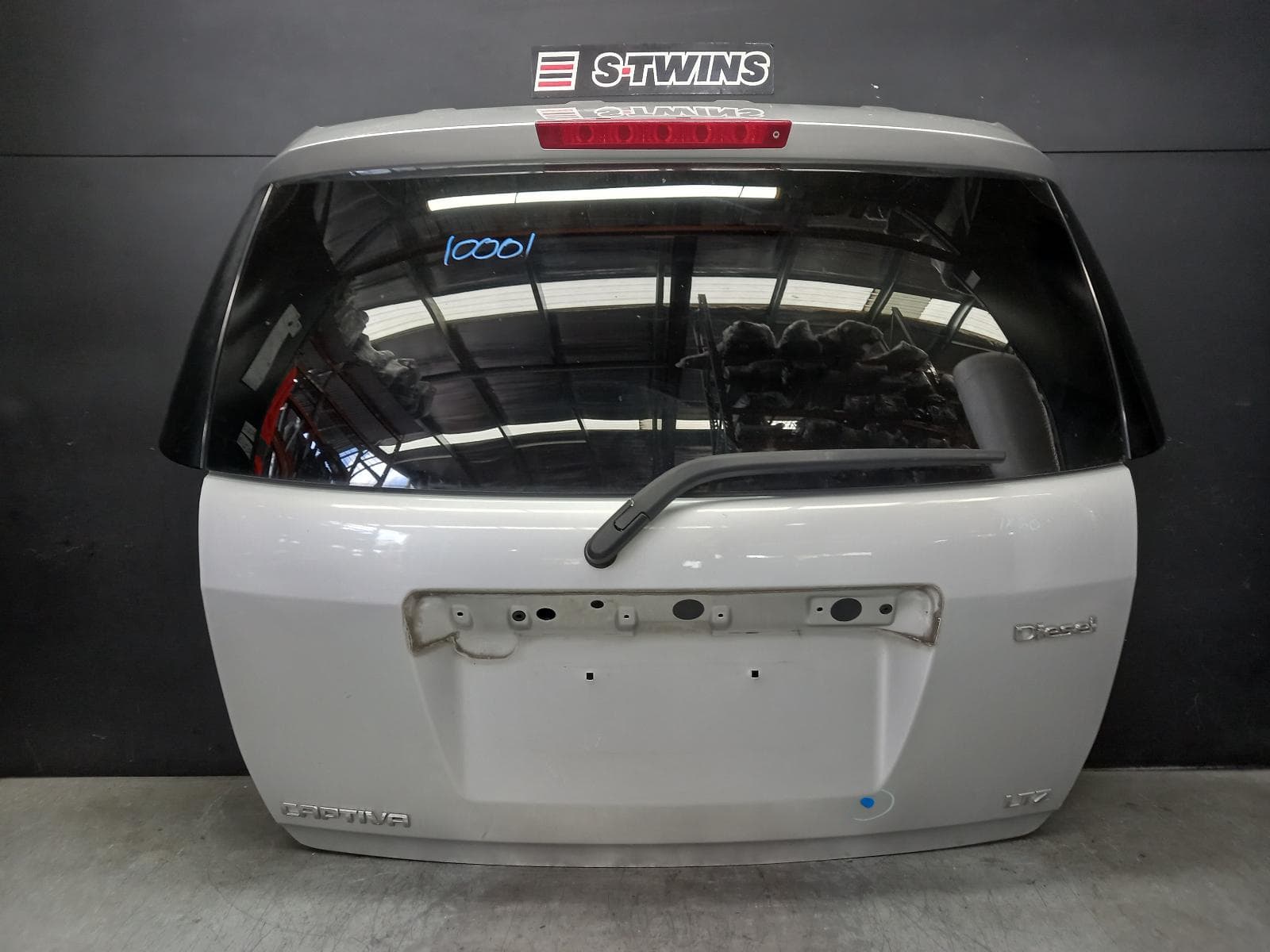 Used auto part listing image: 2017 HOLDEN CAPTIVA BOOTLID TAILGATE TAILGATE, CG, CAPTIVA 7 (VIN KL3C), 12/13-06/18 0000386154