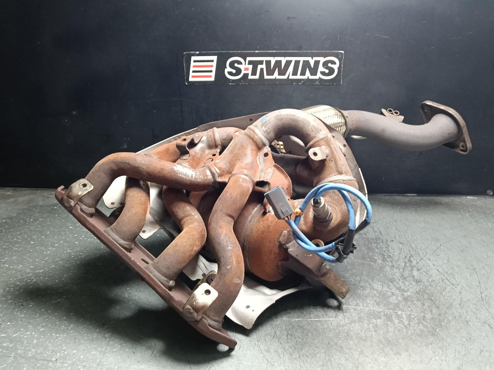 Used auto part listing image: 2018 MAZDA CX5 CATALYTIC CONVERTER MANIFOLD-CAT TYPE, PETROL, 2.0, KF, 02/17- 0000411593