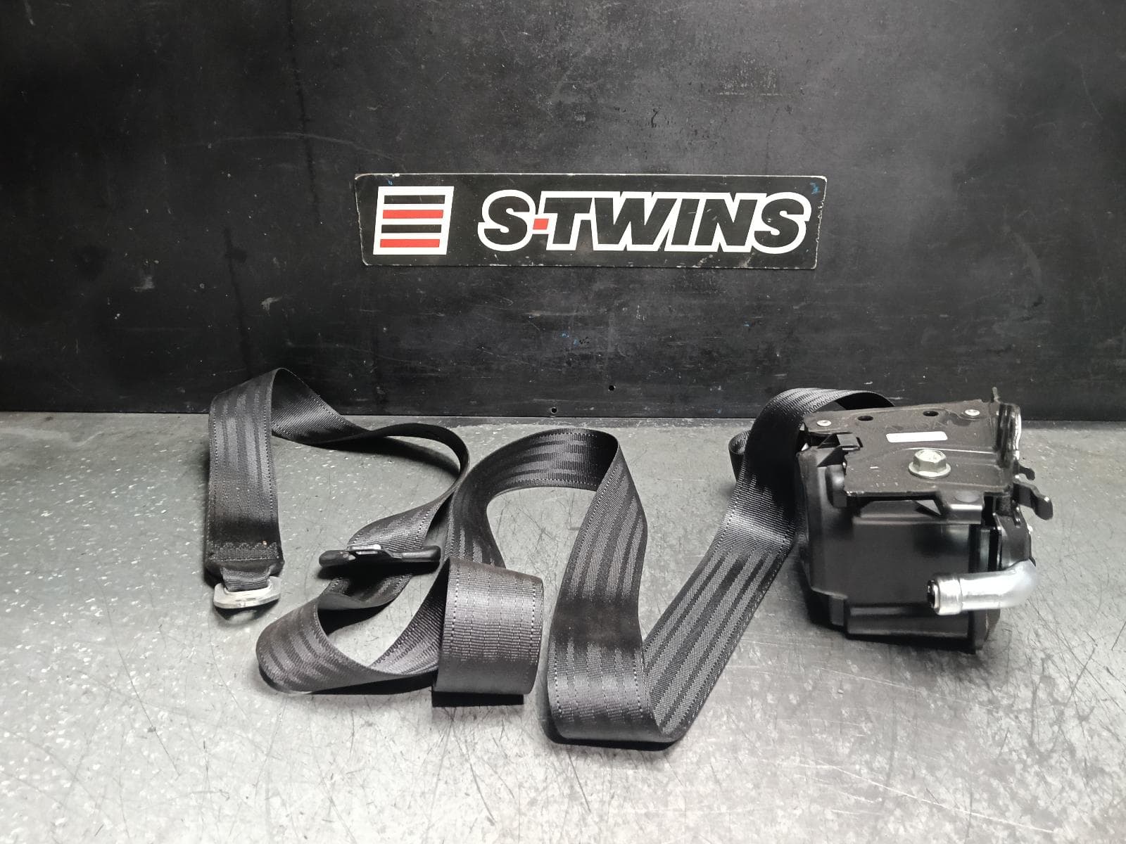 Used auto part listing image: 2018 MAZDA CX5 SEAT BELT STALK RH FRONT, SEAT BELT ONLY, KF, 02/17- 0000411599