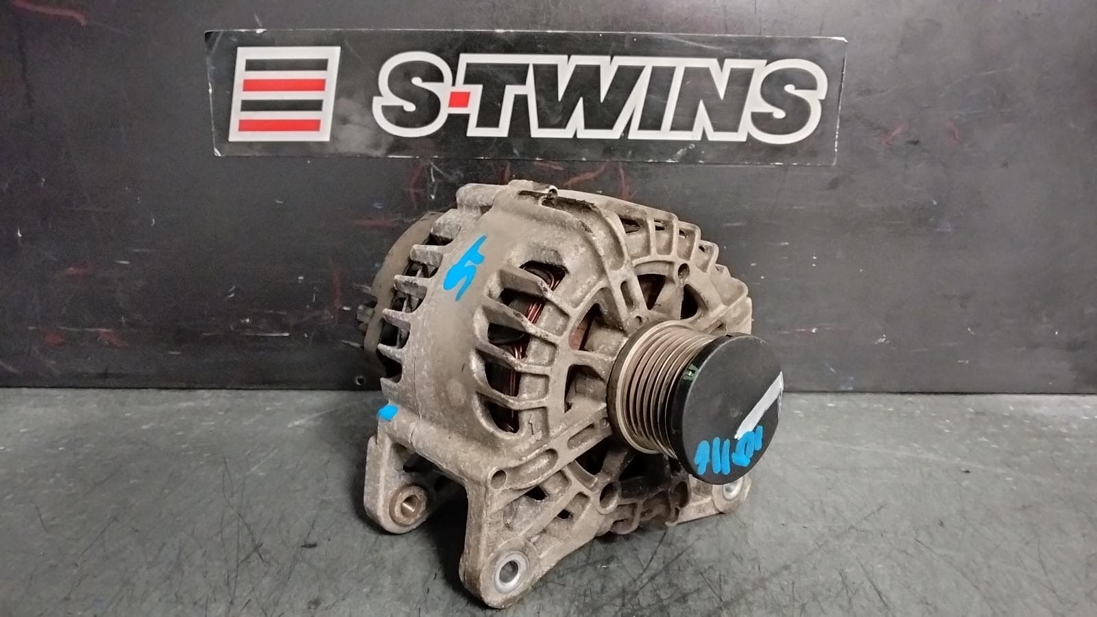 Used auto part listing image: 2016 RENAULT MEGANE ALTERNATOR PETROL, 1.2, H5FE, TURBO, X32/K95, 10/13-05/16 0000385242