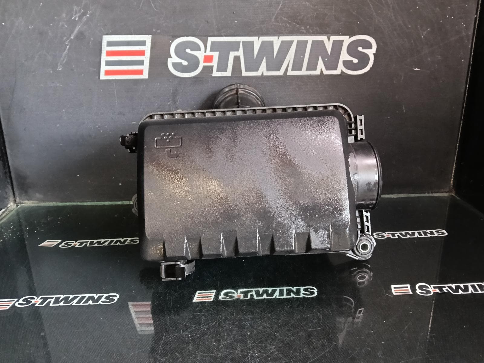 Used auto part listing image: 2019 KIA CERATO AIR CLEANER BOX AIR RESONATOR, BD, 04/18-09/24 0000380047