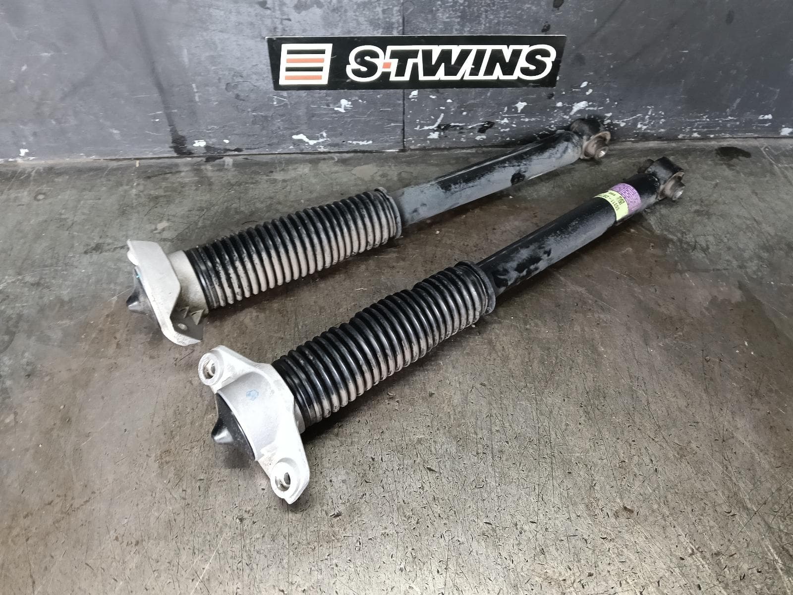 Used auto part listing image: 2018 KIA SPORTAGE SHOCK ABSORBER REAR (PAIR), QL, 10/15-08/21 0000379533