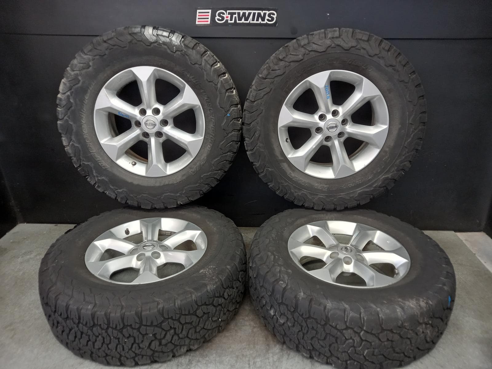 Used auto part listing image: 2012 NISSAN NAVARA WHEEL MAG D40 (VIN VSK), FACTORY, 17X7IN, 6 SPOKE (OFFSET OF 30), 09/05-08/15 0000381369