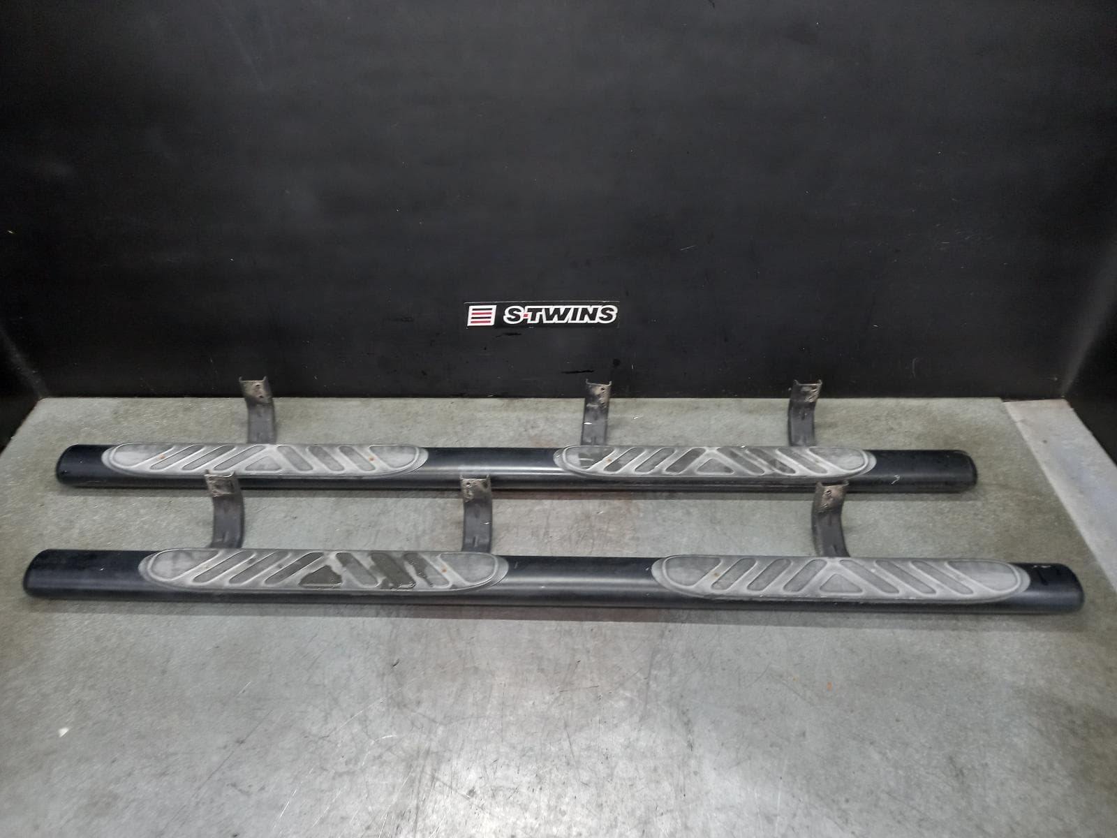 Used auto part listing image: 2012 NISSAN NAVARA SIDE STEP SKIRT D40 (VIN VSK), ASSY, FACTORY, DUAL CAB, 09/05-08/15 0000381393