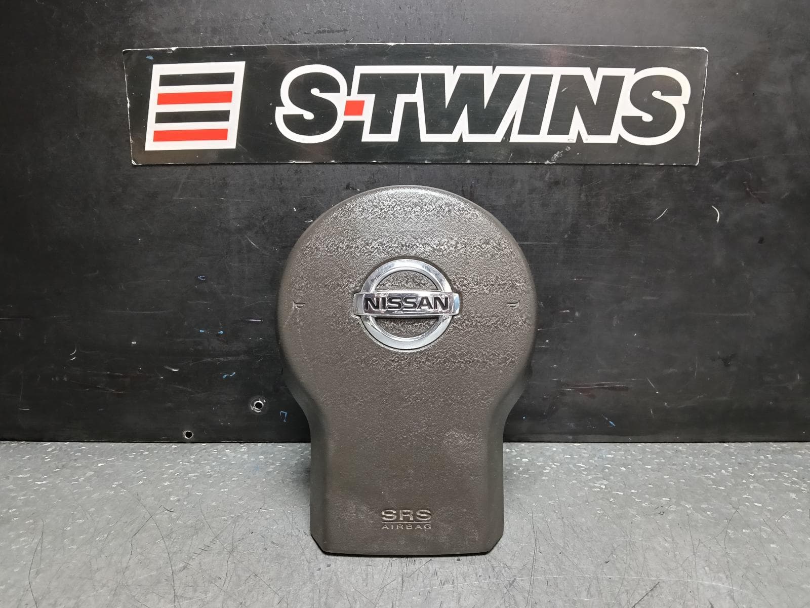 Used auto part listing image: 2012 NISSAN NAVARA RIGHT AIRBAG D40 (VIN VSK), STEERING WHEEL, 01/10-08/15 0000381398