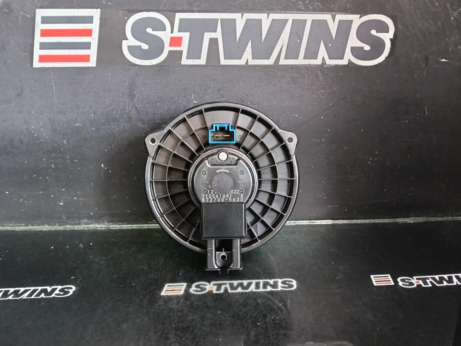 Used auto part listing image: 2015 SUBARU XV HEATER FAN MOTOR G4X, 08/11-04/17 0000381257