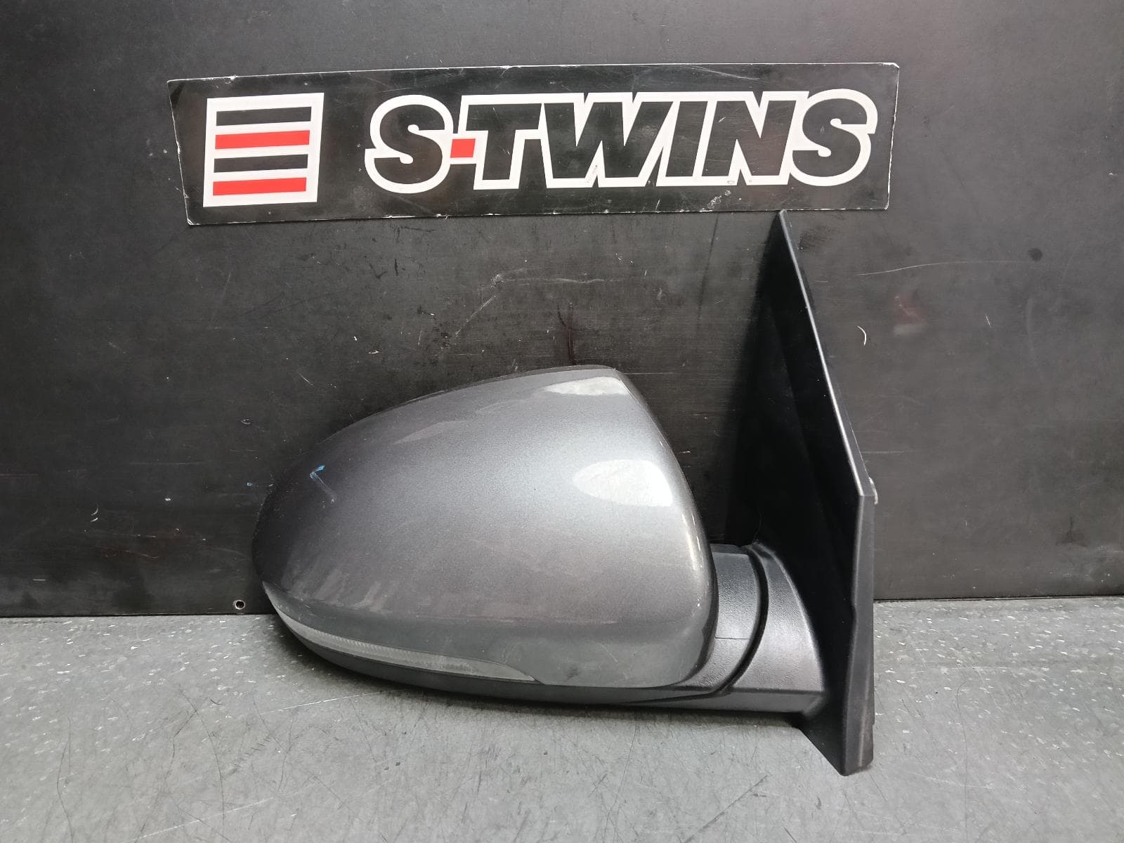 Used auto part listing image: 2020 HYUNDAI TUCSON RIGHT DOOR MIRROR TL, POWER FOLD, NON BLIND SPOT, NON LANE ASSIST, W/ INDICATOR TYPE, 06/18-01/21 0000380740