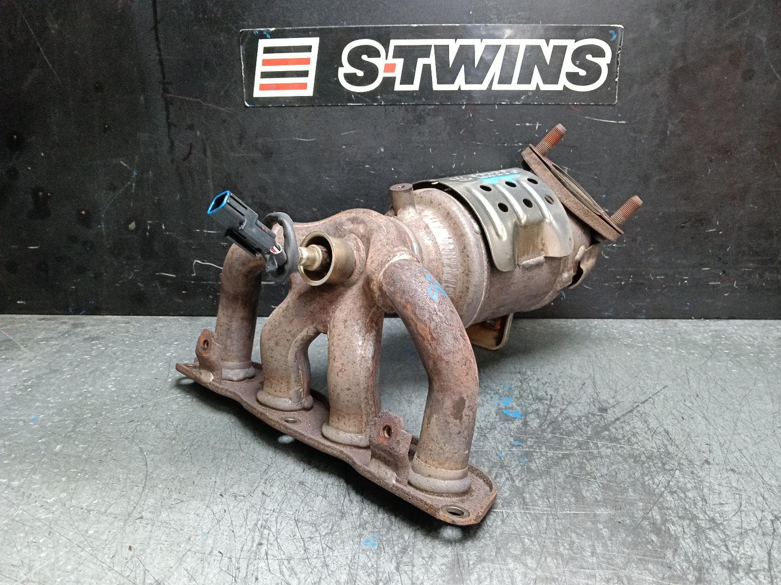 Used auto part listing image: 2022 KIA STONIC CATALYTIC CONVERTER MANIFOLD-CAT TYPE, 1.4, PETROL, YB, 08/20- 0000403668