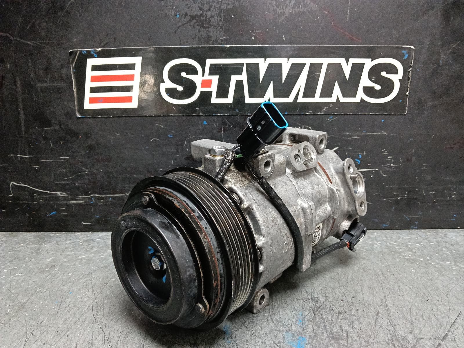 Used auto part listing image: 2022 KIA STONIC A C COMPRESSOR YB, 1.4, PETROL, G4LC, 08/20- 0000403671