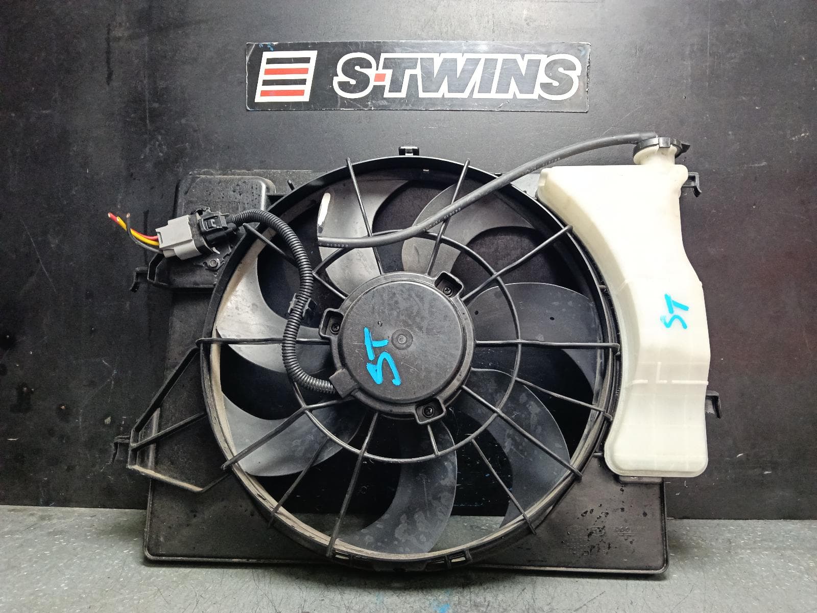 Used auto part listing image: 2022 KIA STONIC FAN RADIATOR FAN, 1.4, G4LC, PETROL, YB, 08/20- 0000403673