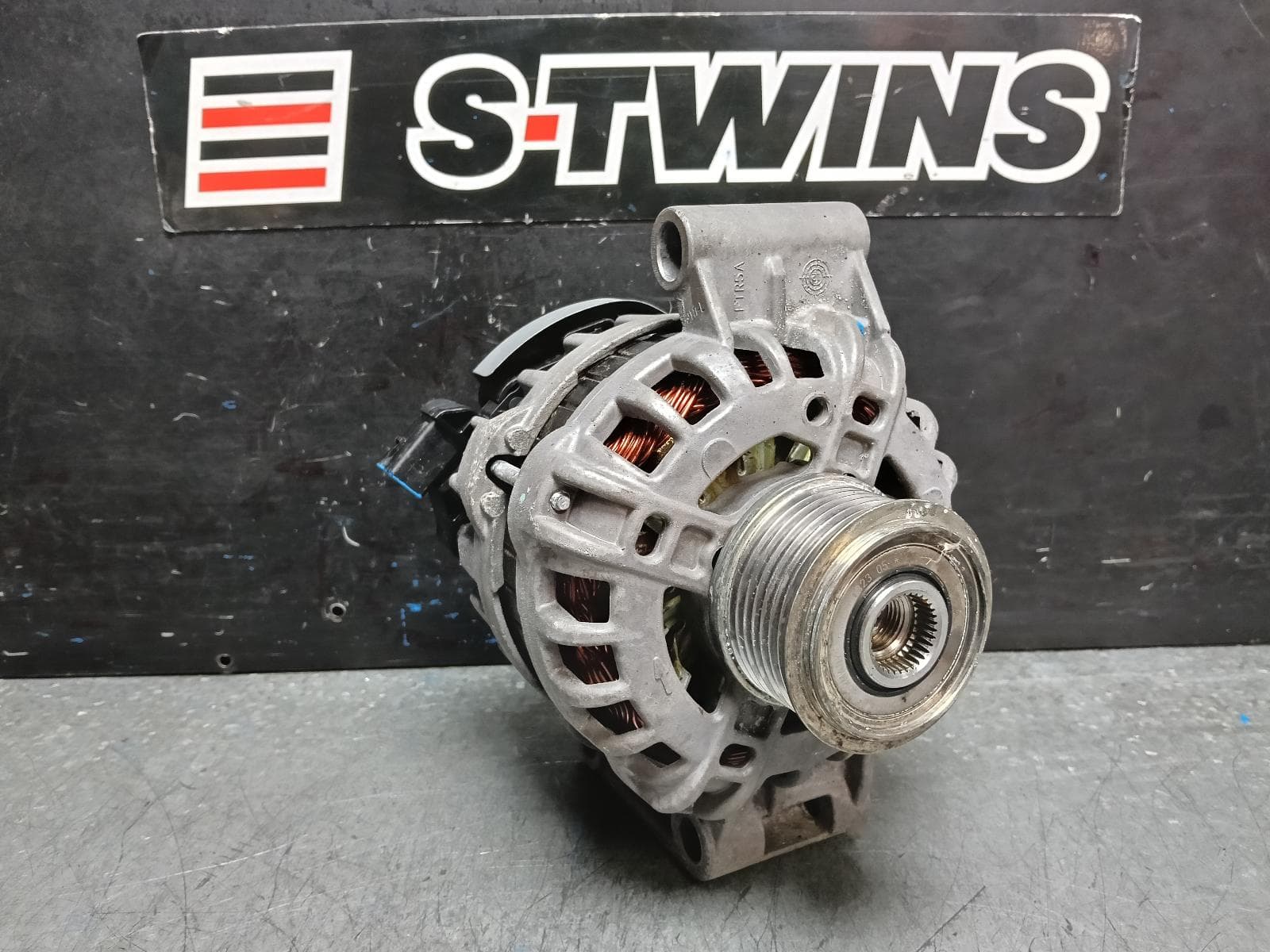 Used auto part listing image: 2013 MAZDA BT50 ALTERNATOR DIESEL, 3.2, UP, 10/11-08/15 0000399451