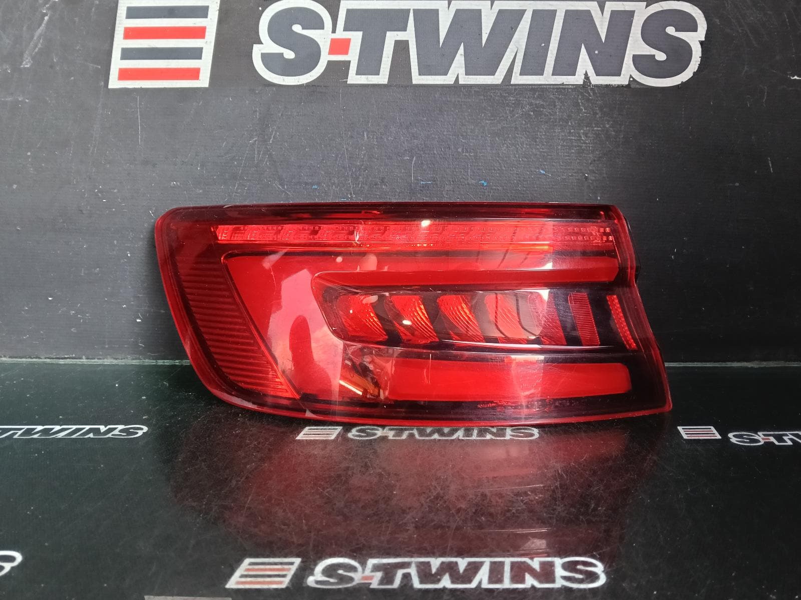 Used auto part listing image: 2017 AUDI A4 LEFT TAILLIGHT B9 8W, SEDAN, IN BODY, W/ LED TYPE, 10/15-11/20 0000379774