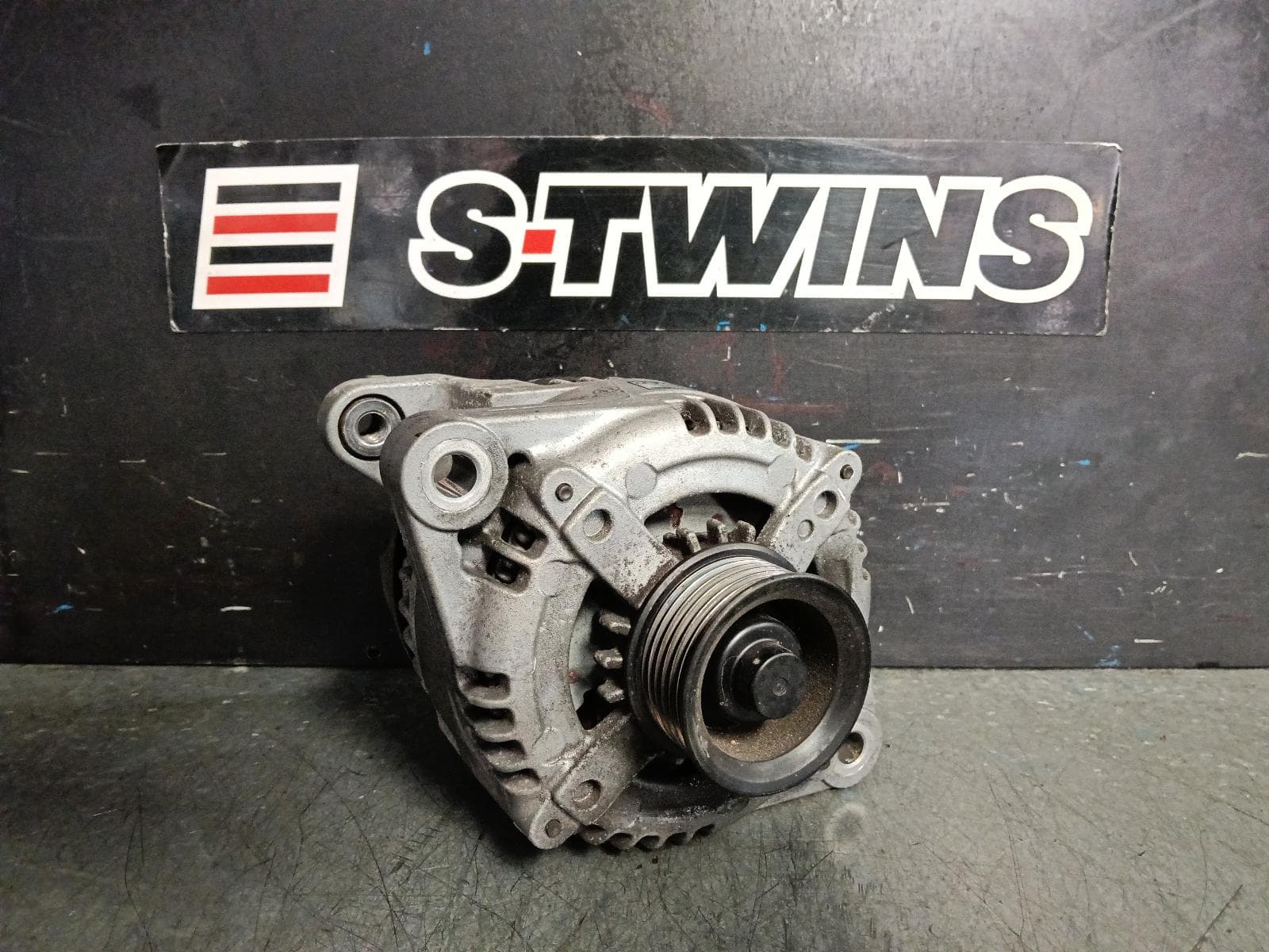 Used auto part listing image: 2020 KIA SPORTAGE ALTERNATOR PETROL, 2.4, G4KJ, QL, 10/15-08/21 0000393251
