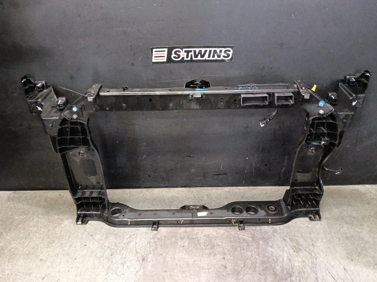 Used auto part listing image: 2020 KIA SPORTAGE RADIATOR SUPPORT QL, 10/15-08/21 0000393258