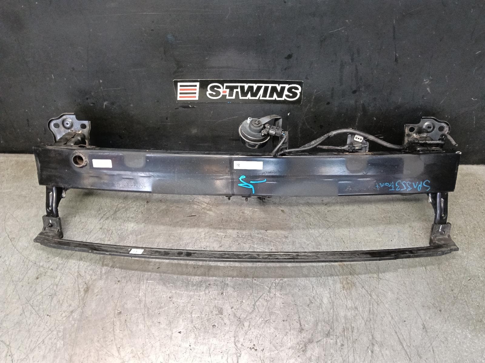 Used auto part listing image: 2020 KIA SPORTAGE F BAR REINFORC BRACK MAIN REINFORCEMENT, NON RADAR TYPE, QL, 10/15-08/21 0000393259