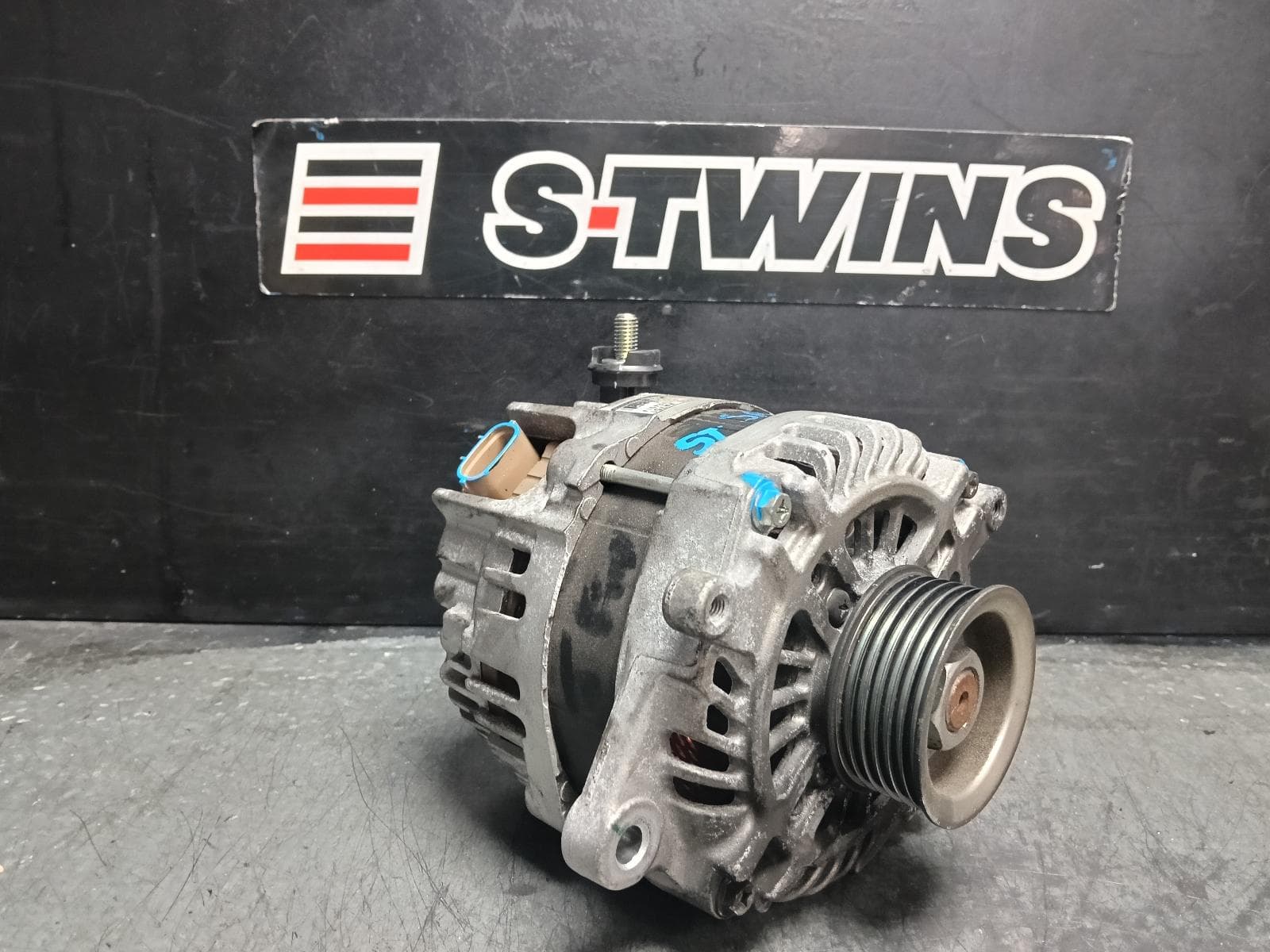 Used auto part listing image: 2016 TOYOTA 86 ALTERNATOR PETROL, 2.0, FA20, ZN6, 04/12-09/16 0000407951