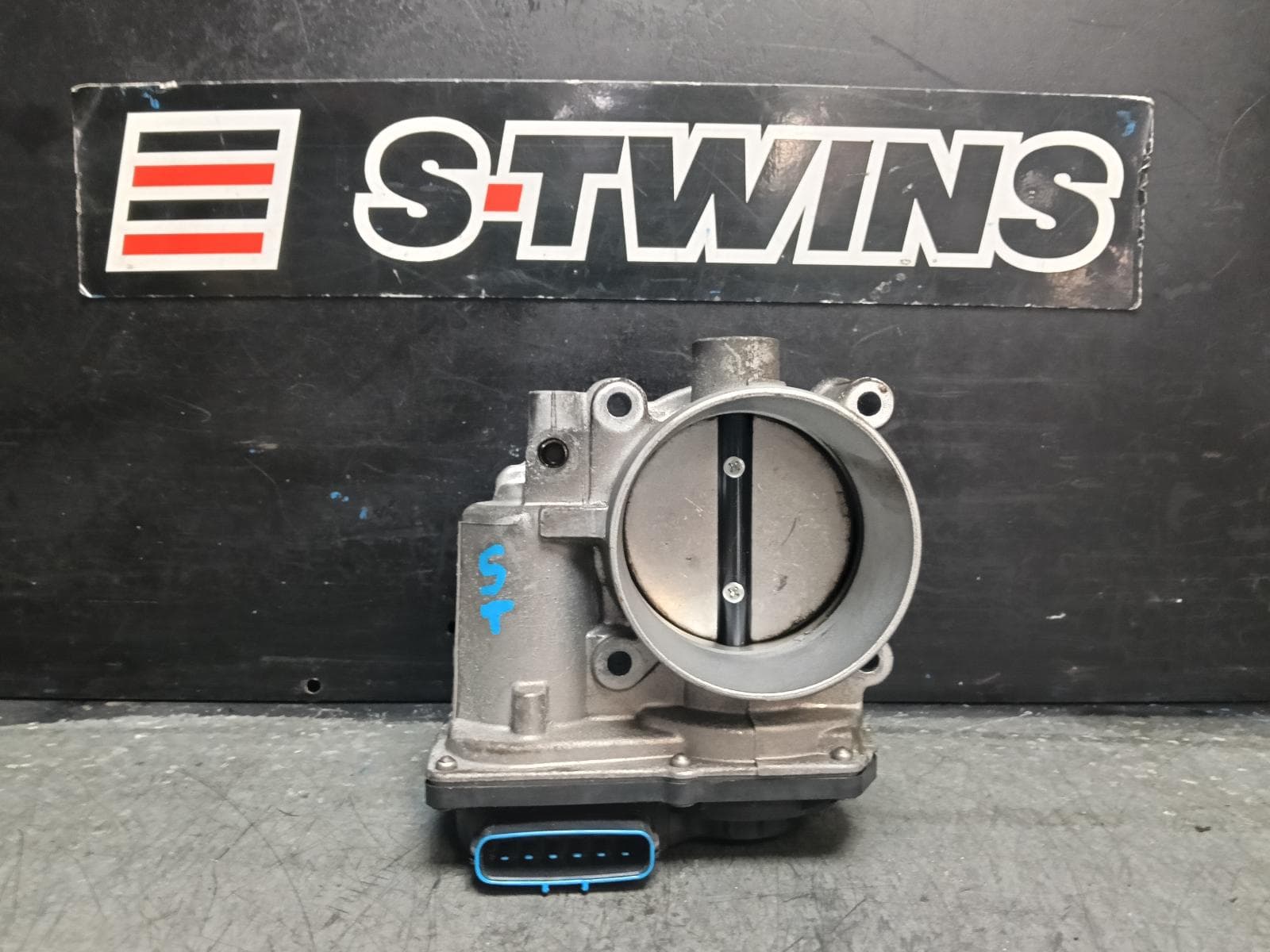 Used auto part listing image: 2016 TOYOTA 86 THROTTLE BODY ZN6, 04/12-09/21 0000407953