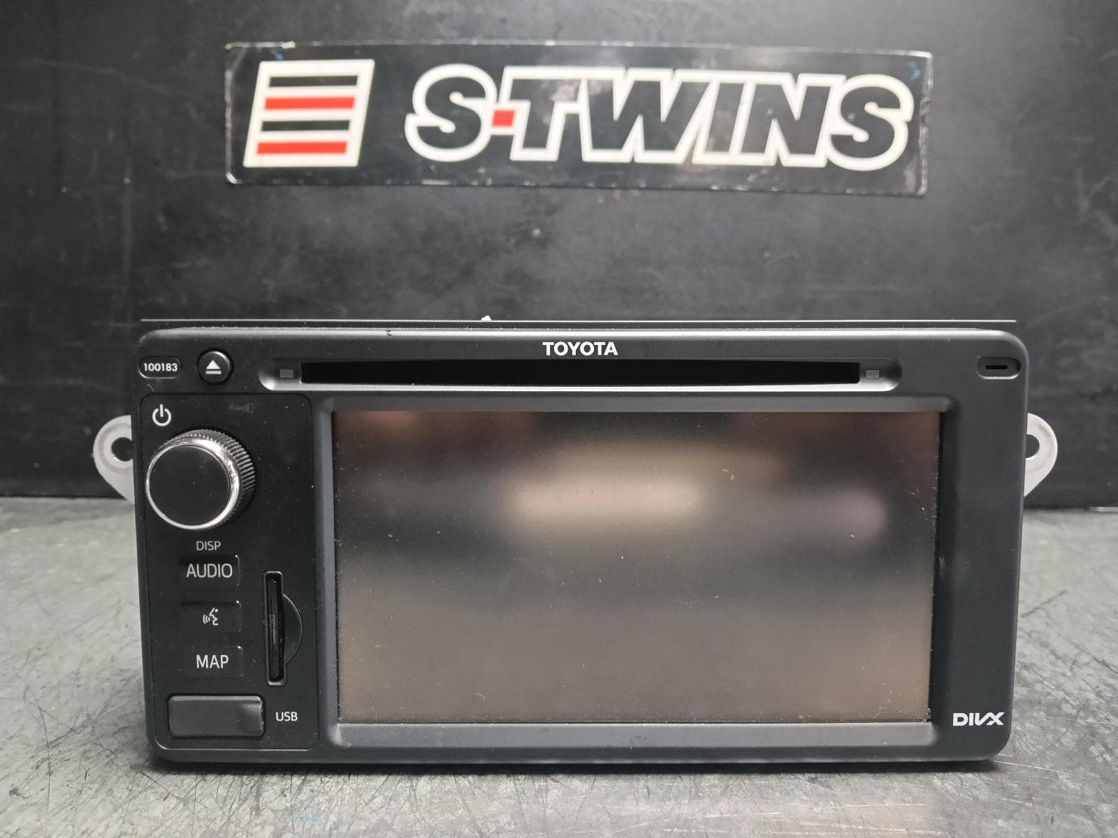 Used auto part listing image: 2016 TOYOTA 86 RADIO/CD/MP3/SAT NAV ASSY, ZN6, GTS, 04/12-10/16 0000407965