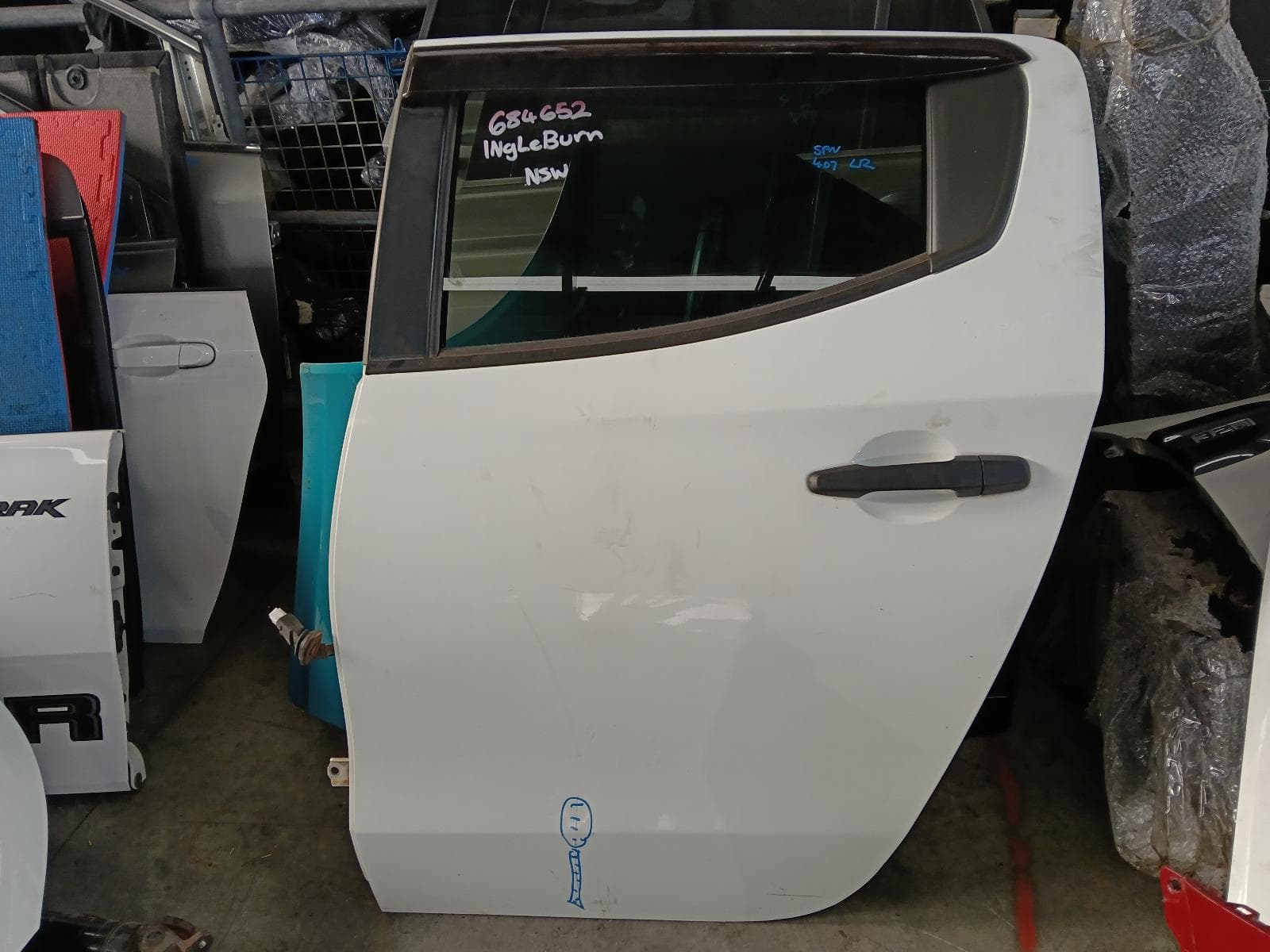 Used auto part listing image: 2022 MITSUBISHI TRITON LEFT REAR DOOR SLIDING MQ-MR, DUAL CAB, 03/15-10/23 0000396174