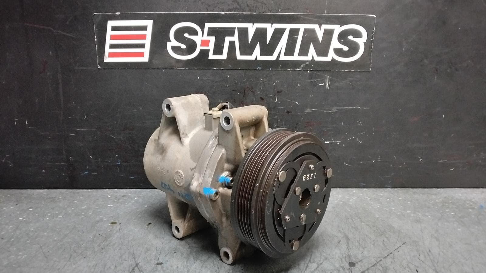 Used auto part listing image: 2022 MITSUBISHI TRITON A C COMPRESSOR MQ-MR, 2.4, 4N15, DIESEL, 03/15-10/23 0000397694