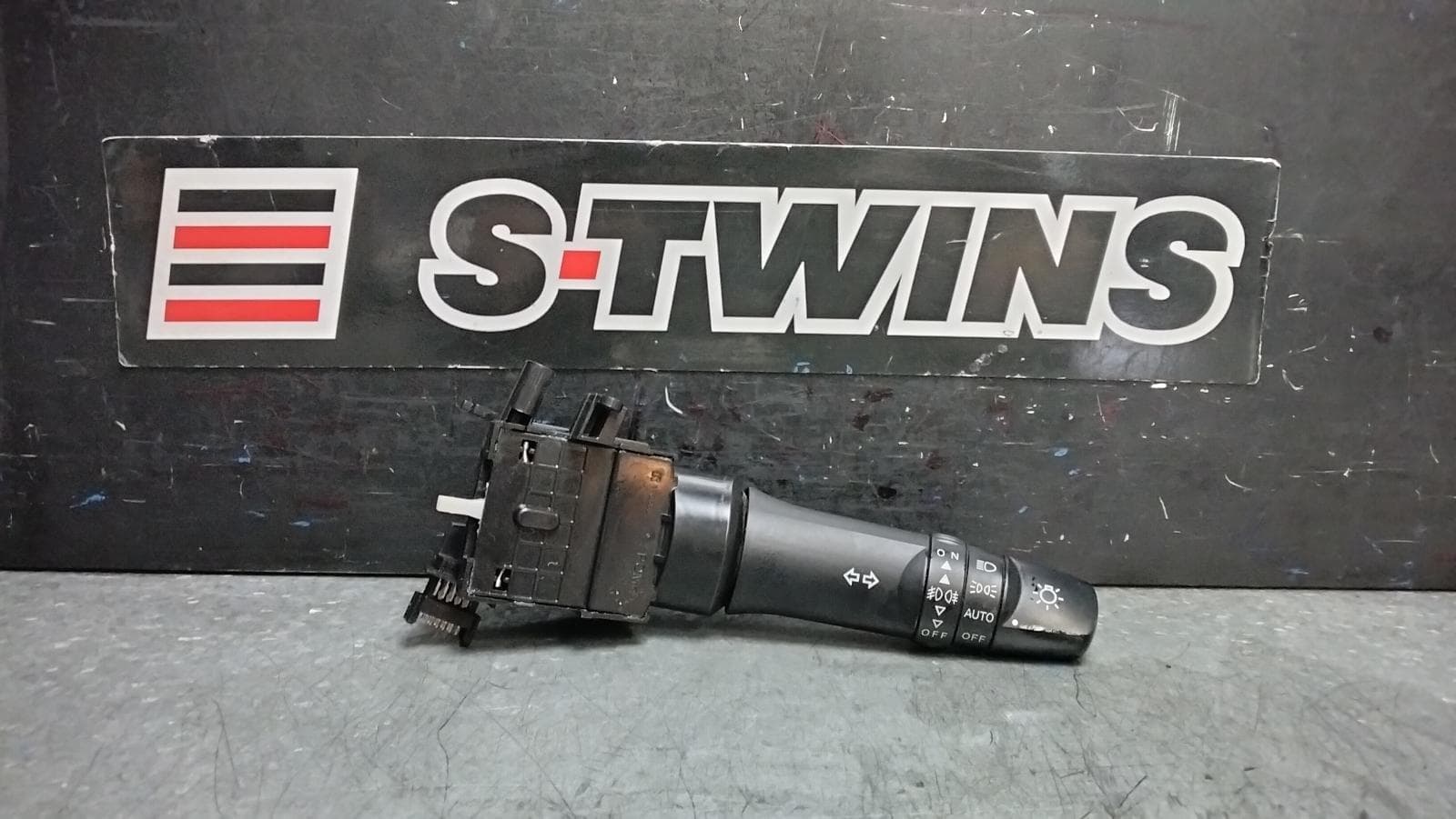 Used auto part listing image: 2022 MITSUBISHI TRITON FLASHER SWITCH, MR, W/ FOGLAMP TYPE, 11/18-10/23 0000397717