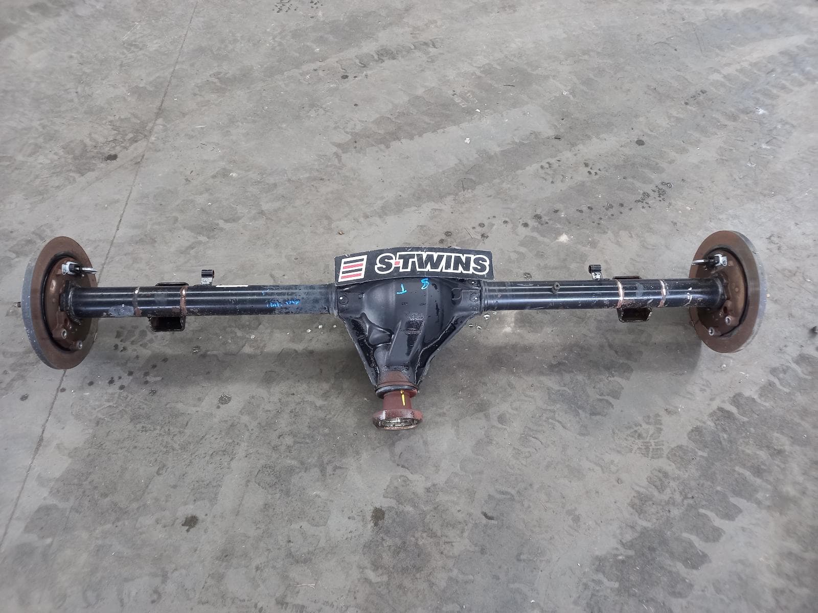 Used auto part listing image: 2011 FORD FALCON REAR DIFF ASSEMBLY FG MKI, UTE, 4.0, TURBO, PETROL, AUTO T/M, 2.73 RATIO, LSD TYPE, 04/08-11/11 0000392262