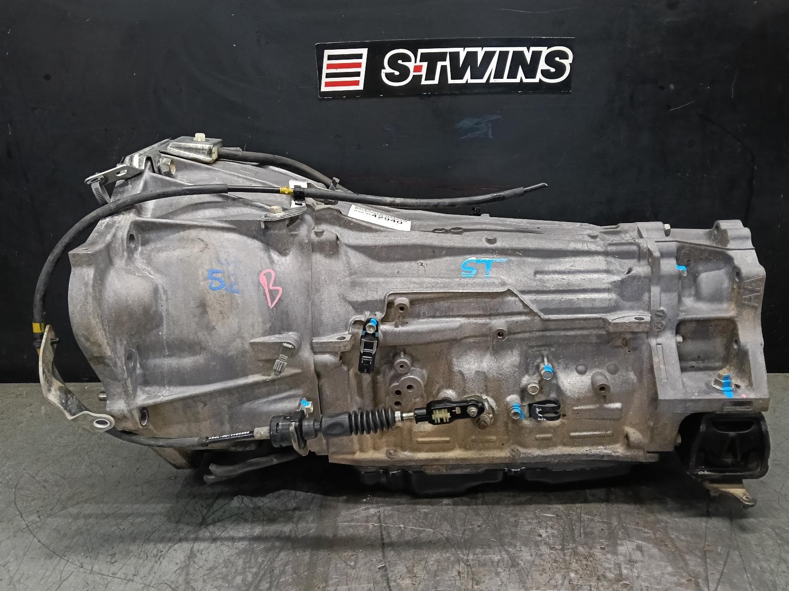 Used auto part listing image: 2017 ISUZU DMAX TRANS GEARBOX AUTO, 4WD, DIESEL, 3.0, 4JJ1, TURBO, EURO 5, NO TRANSFER CASE, RC, 11/16-06/20 0000405484