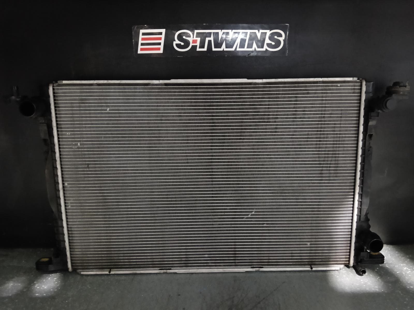 Used auto part listing image: 2016 AUDI Q7 RADIATOR 4M, AUTO, PRIMARY RADIATOR (CLOSEST TO ENGINE), DIESEL, 3.0, TURBO, CRTC CODE, 07/15-03/20 0000386658