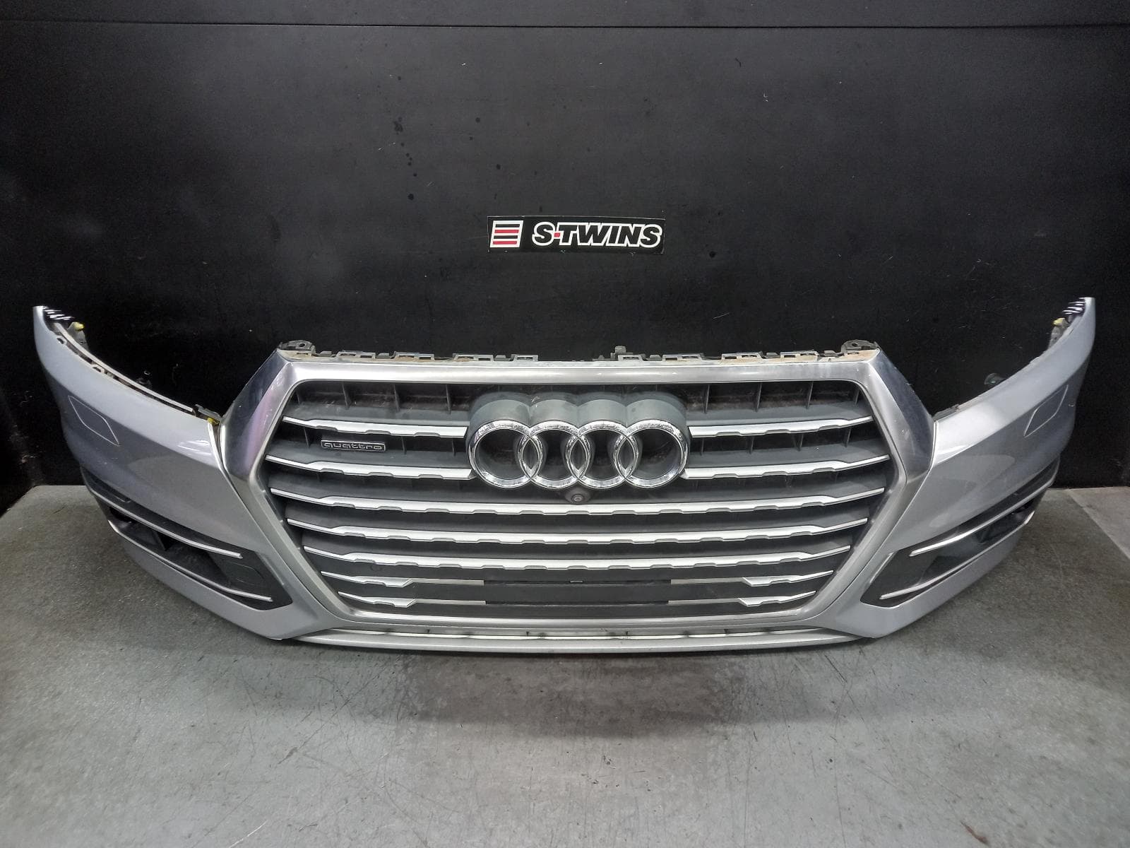 Used auto part listing image: 2016 AUDI Q7 FRONT BUMPER 4M, BUMPER BAR, Q7, 07/15-03/20 0000386724