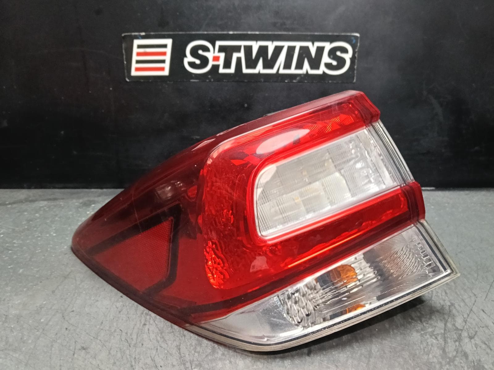 Used auto part listing image: 2019 SUBARU XV LEFT TAILLIGHT W/ CHROME INSERT TYPE, G5X, 03/17-04/20 0000407387