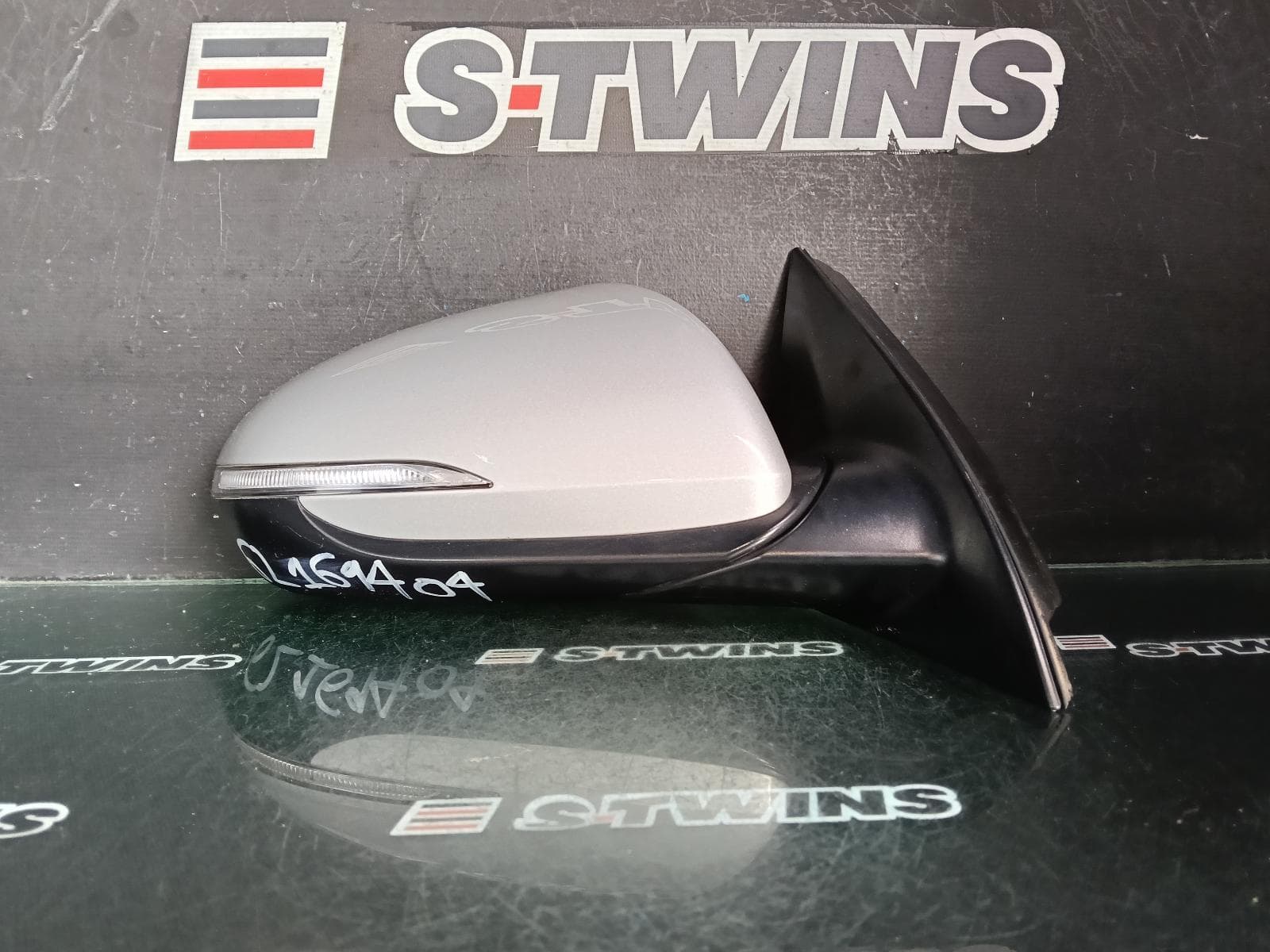 Used auto part listing image: 2018 HYUNDAI I30 RIGHT DOOR MIRROR PD, HATCH (S.KOREA VIN KMHH), W/ MANUAL FOLD, INDICATOR, NON BLIND SPOT TYPE, 03/17-12/23 0000379788