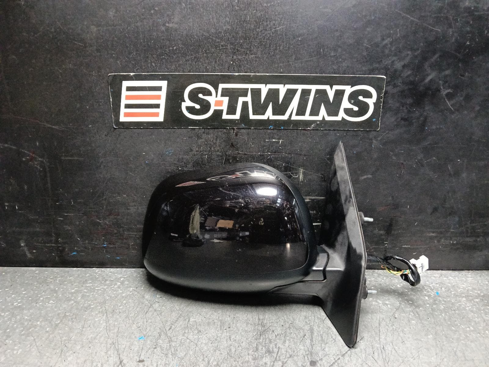 Used auto part listing image: 2022 MITSUBISHI ASX RIGHT DOOR MIRROR XA-XD, NON INDICATOR, NON BLIND SPOT TYPE, BLACK, 05/10-12/24 0000398125