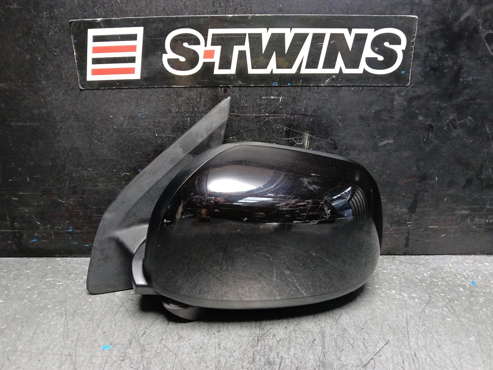 Used auto part listing image: 2022 MITSUBISHI ASX LEFT DOOR MIRROR XA-XD, NON INDICATOR, NON BLIND SPOT TYPE, BLACK, 05/10-12/24 0000398130