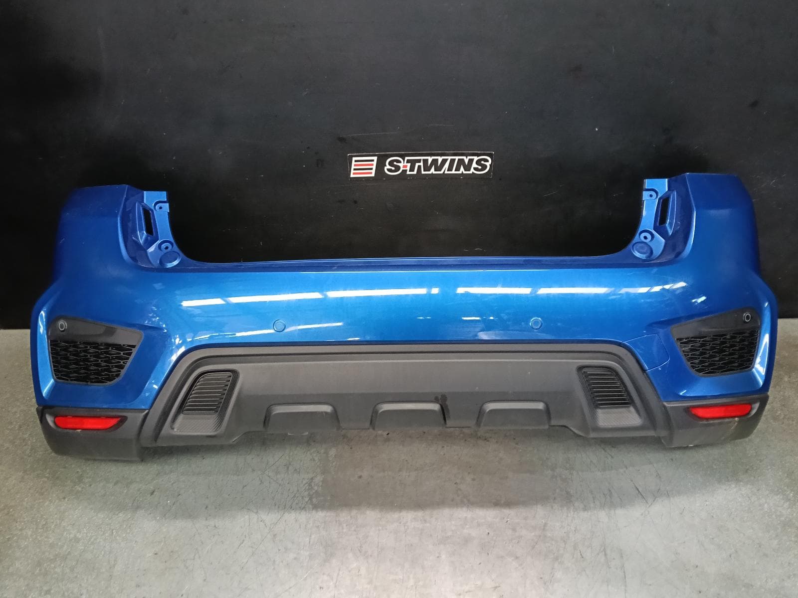 Used auto part listing image: 2022 MITSUBISHI ASX REAR BUMPER XD, BUMPER BAR, W/ PARK SENSOR TYPE, 06/19-12/24 0000397958