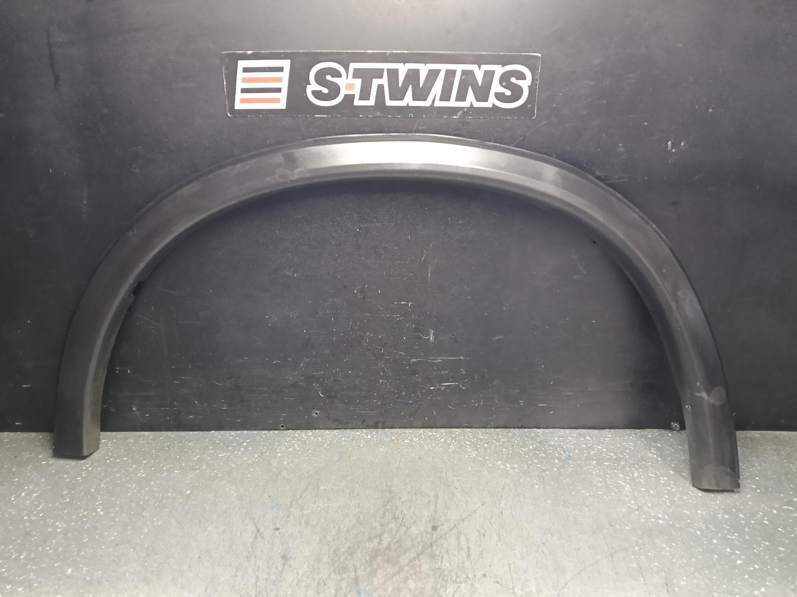 Used auto part listing image: 2022 MITSUBISHI ASX WHEEL ARCH FLARE LH FRONT, 12/19-12/24 0000398131