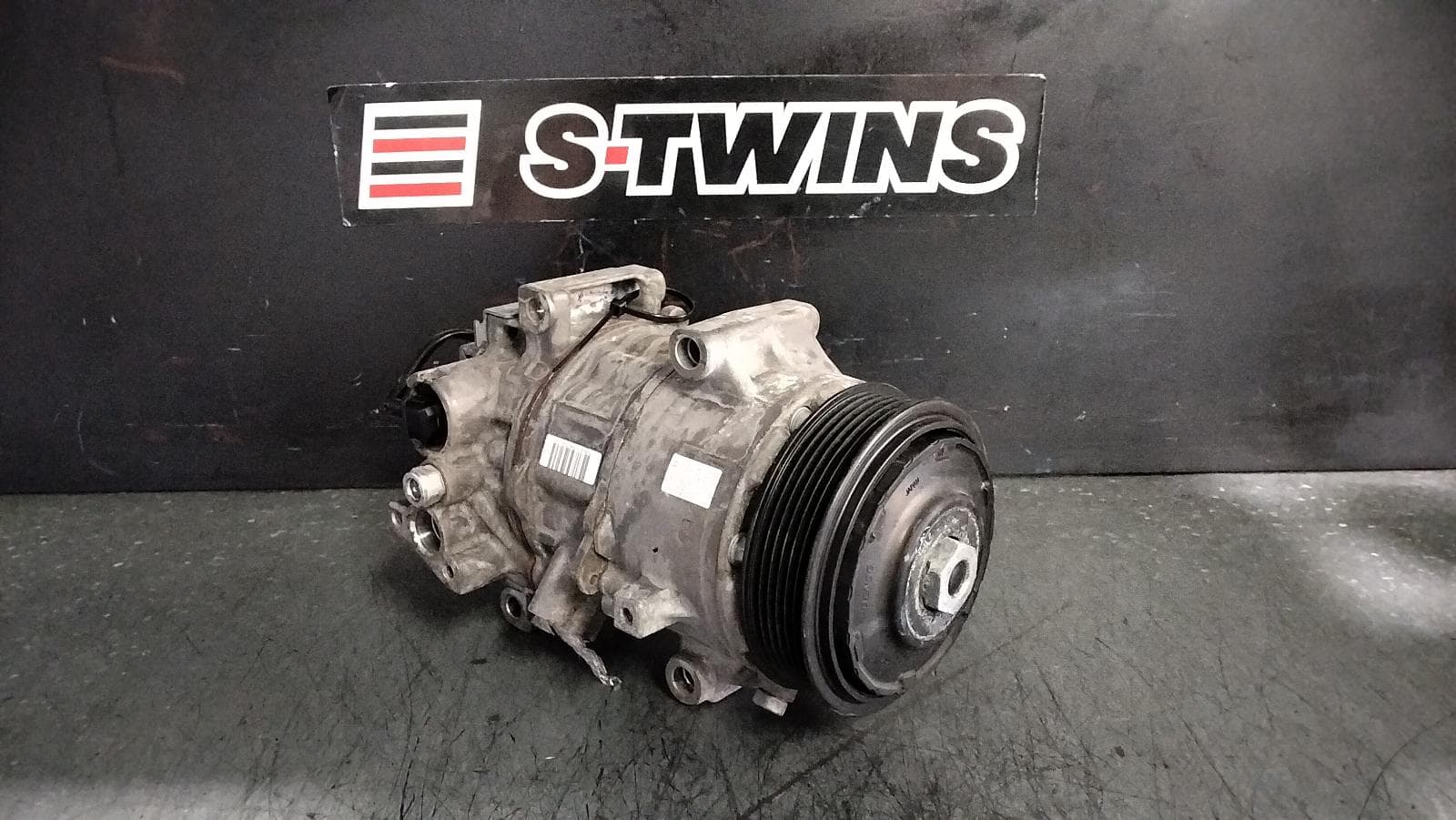 Used auto part listing image: 2018 TOYOTA C-HR A C COMPRESSOR GEN 1, PETROL, 1.2, TURBO, 8NR-FTS, 12/16-09/23 0000384904