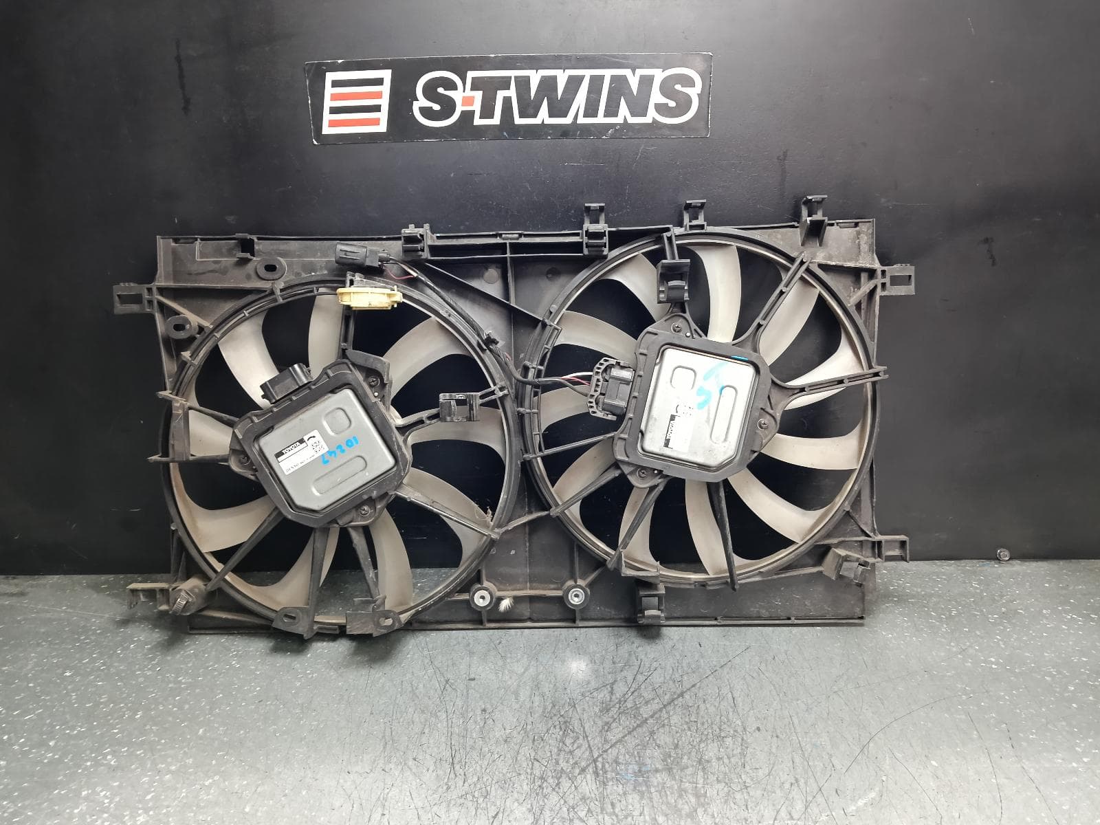Used auto part listing image: 2018 TOYOTA C-HR FAN DUAL FAN ASSY, 1.2, PETROL, GEN 1, 12/16-09/23 0000384912