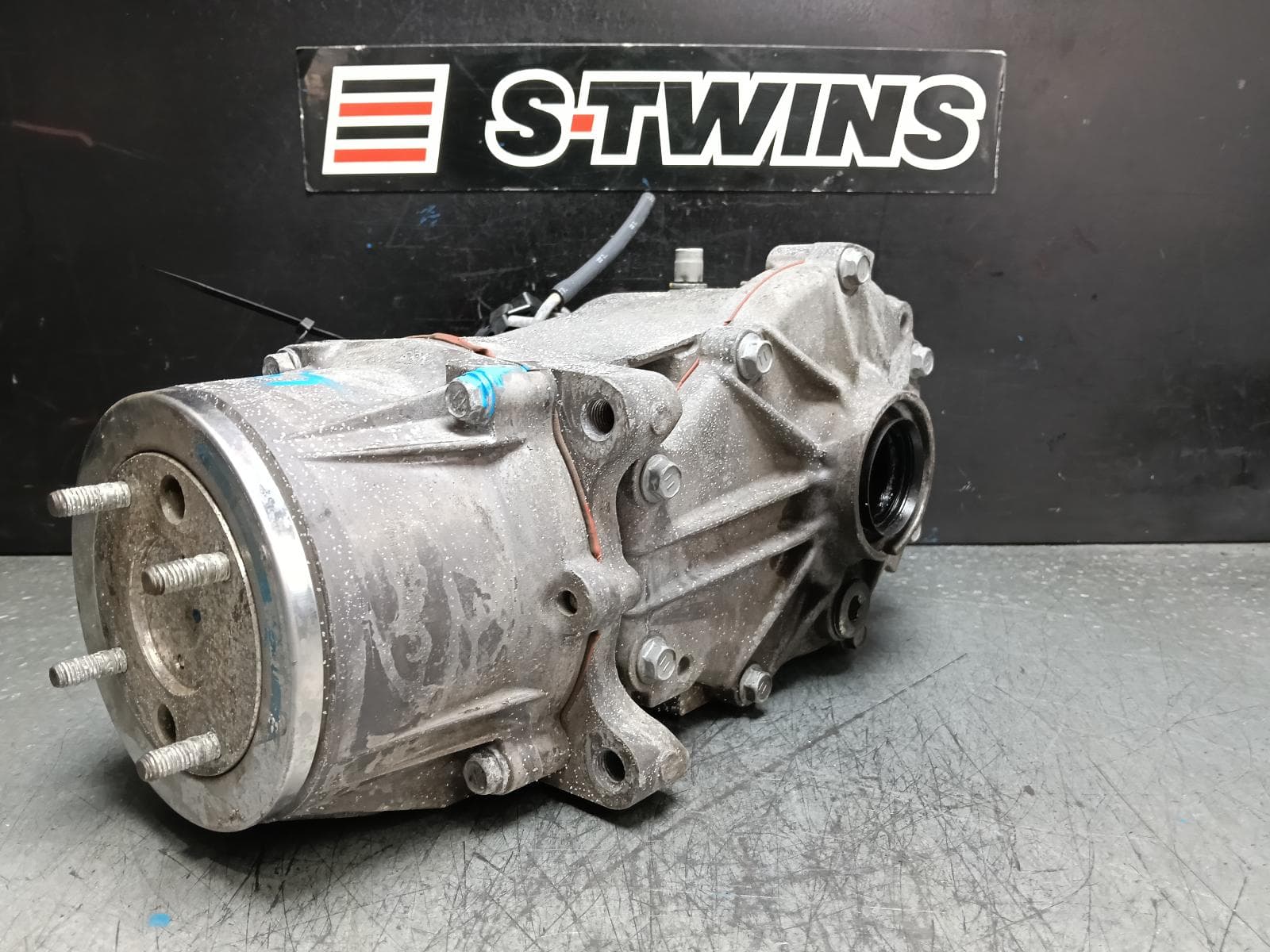 Used auto part listing image: 2018 TOYOTA C-HR DIFFERENTIAL CENTRE GEN 1, REAR, PETROL, 1.2, TURBO, 2.277 RATIO, 12/16-09/23 0000384939