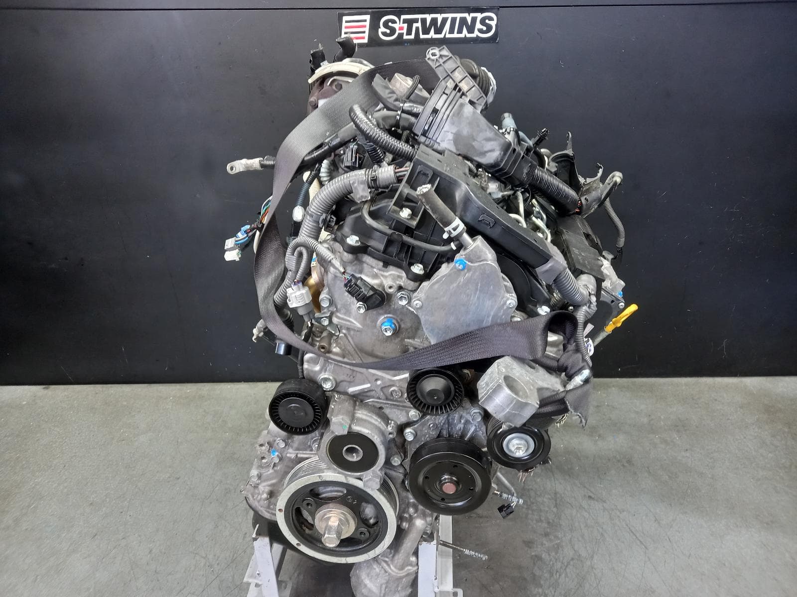 Used auto part listing image: 2015 TOYOTA RAV4 ENGINE DIESEL, 2.2, 2AD-FTV, TURBO, ALA49R, 12/12-12/18 0000383116