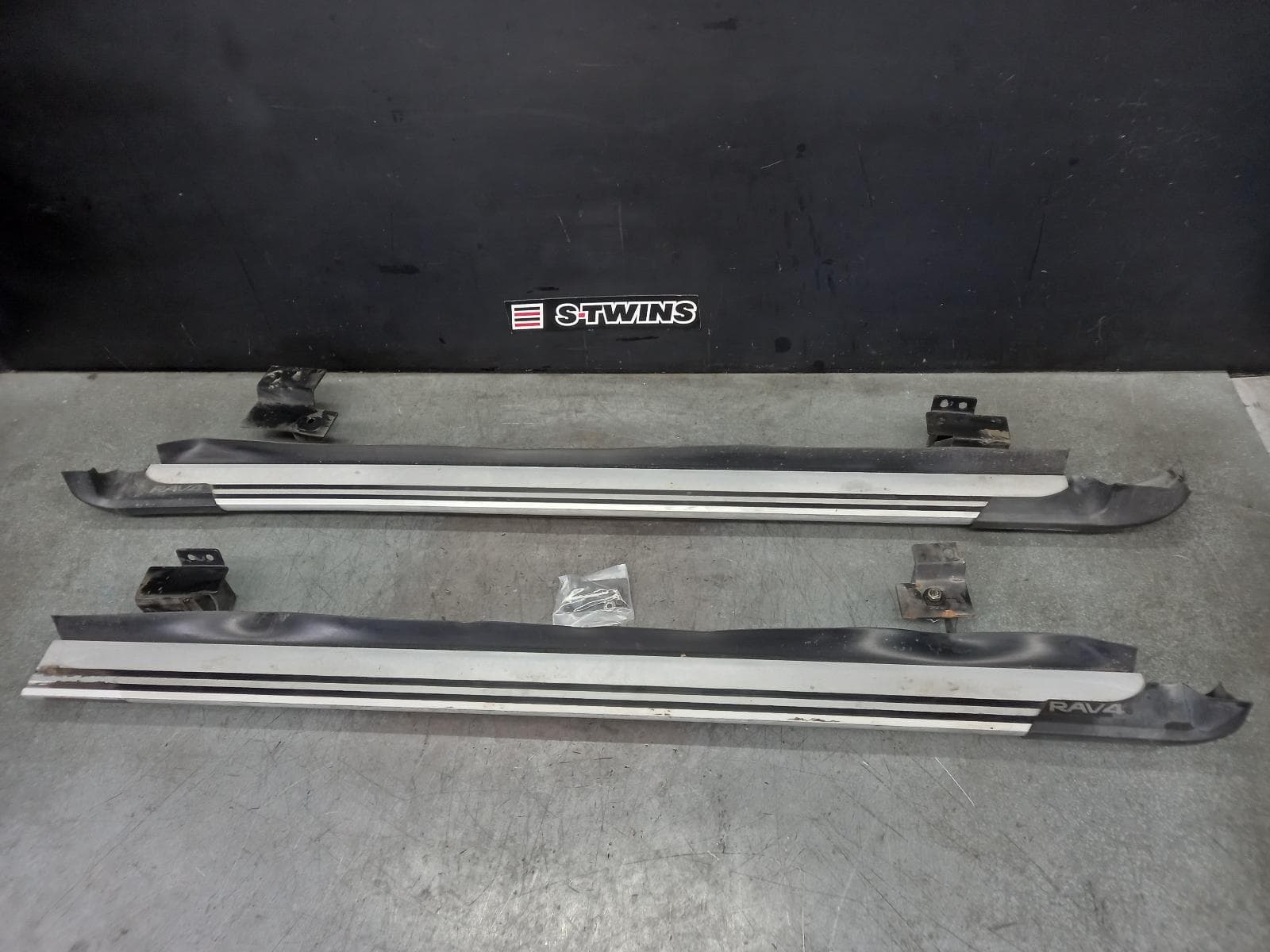 Used auto part listing image: 2015 TOYOTA RAV4 SIDE STEP SKIRT XA40, ASSY (LH AND RH), 12/12-12/18 0000383127