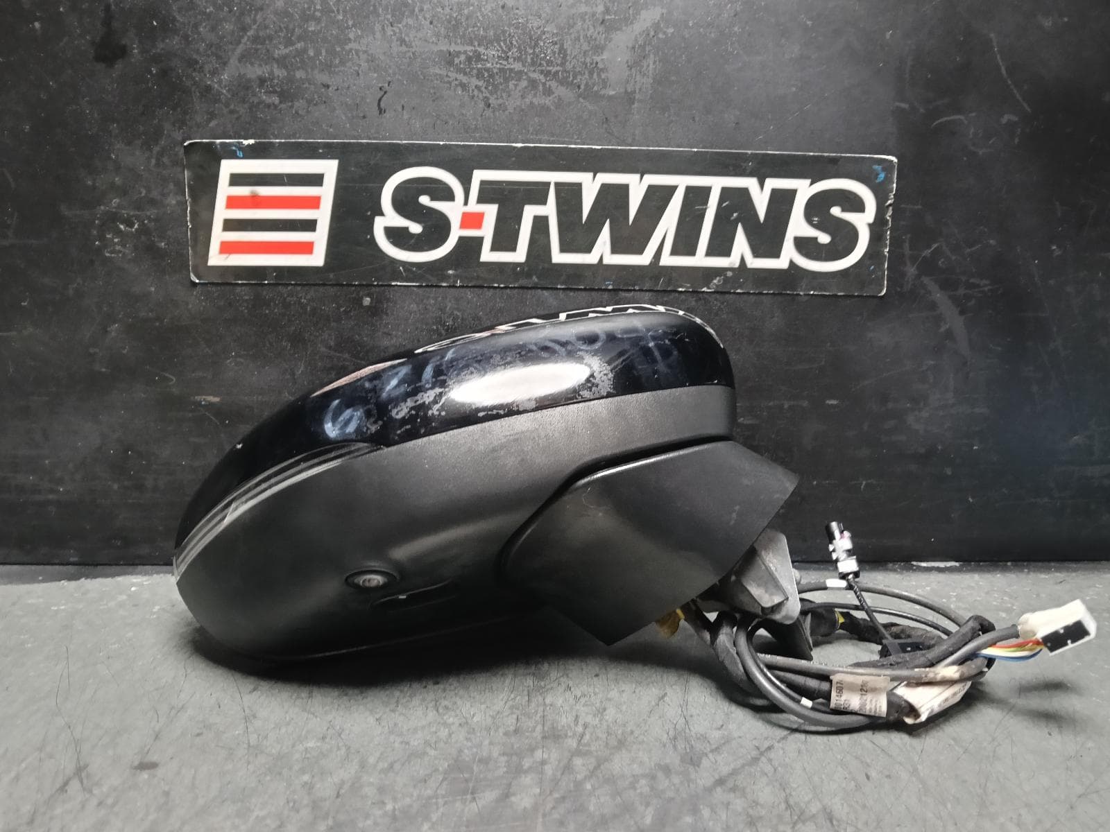 Used auto part listing image: 2020 MERCEDES A CLASS RIGHT DOOR MIRROR W177, W/ POWER FOLDING TYPE, HEATED TYPE, CAMERA TYPE, BLACK, 04/18-06/23 0000407346