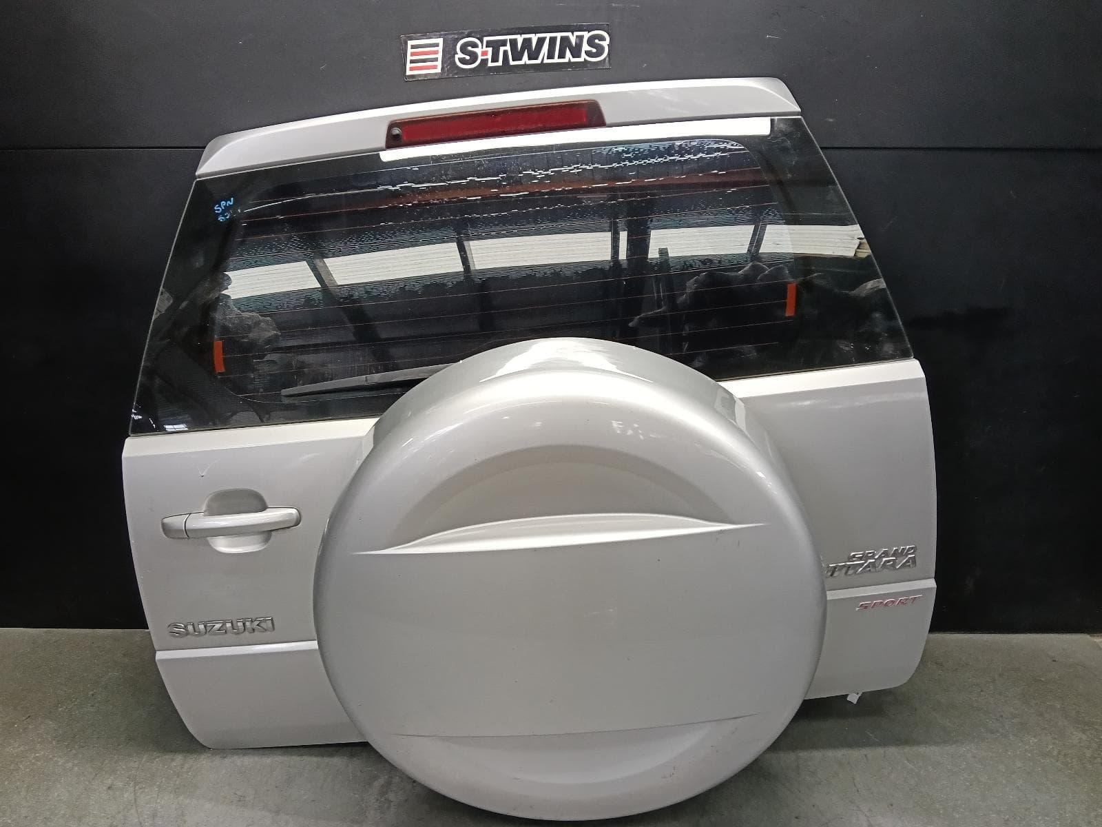 Used auto part listing image: 2013 SUZUKI VITARA BOOTLID TAILGATE TAILGATE, GRAND VITARA, JT, WAGON, 08/08-12/18 0000409679